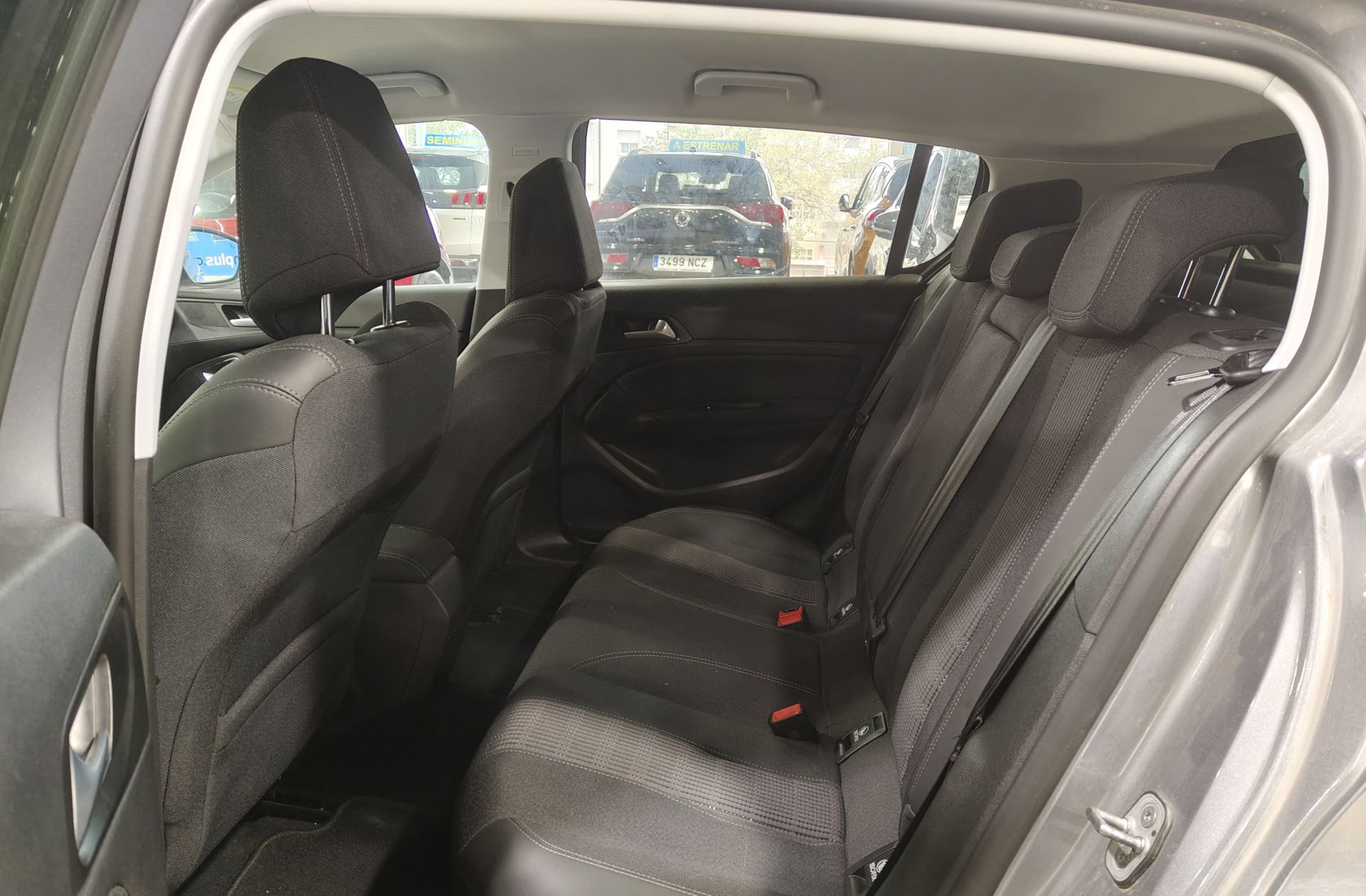 Peugeot 308 PureTech 130 Allure Pack EAT8 - foto 12