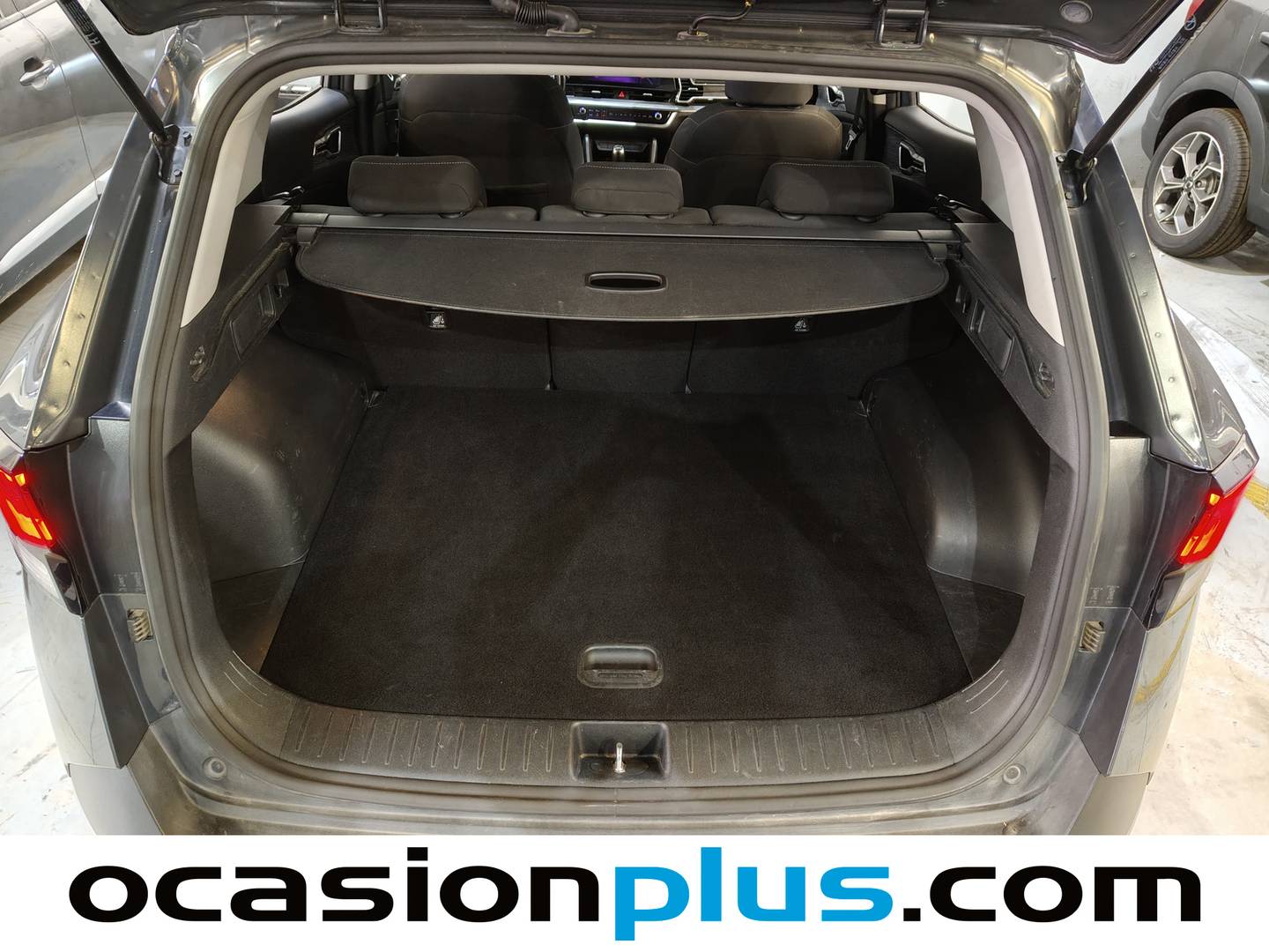 Foto KIA Sportage Kia Sportage 1.6 CRDi MHEV Business 4x2  (136 CV)