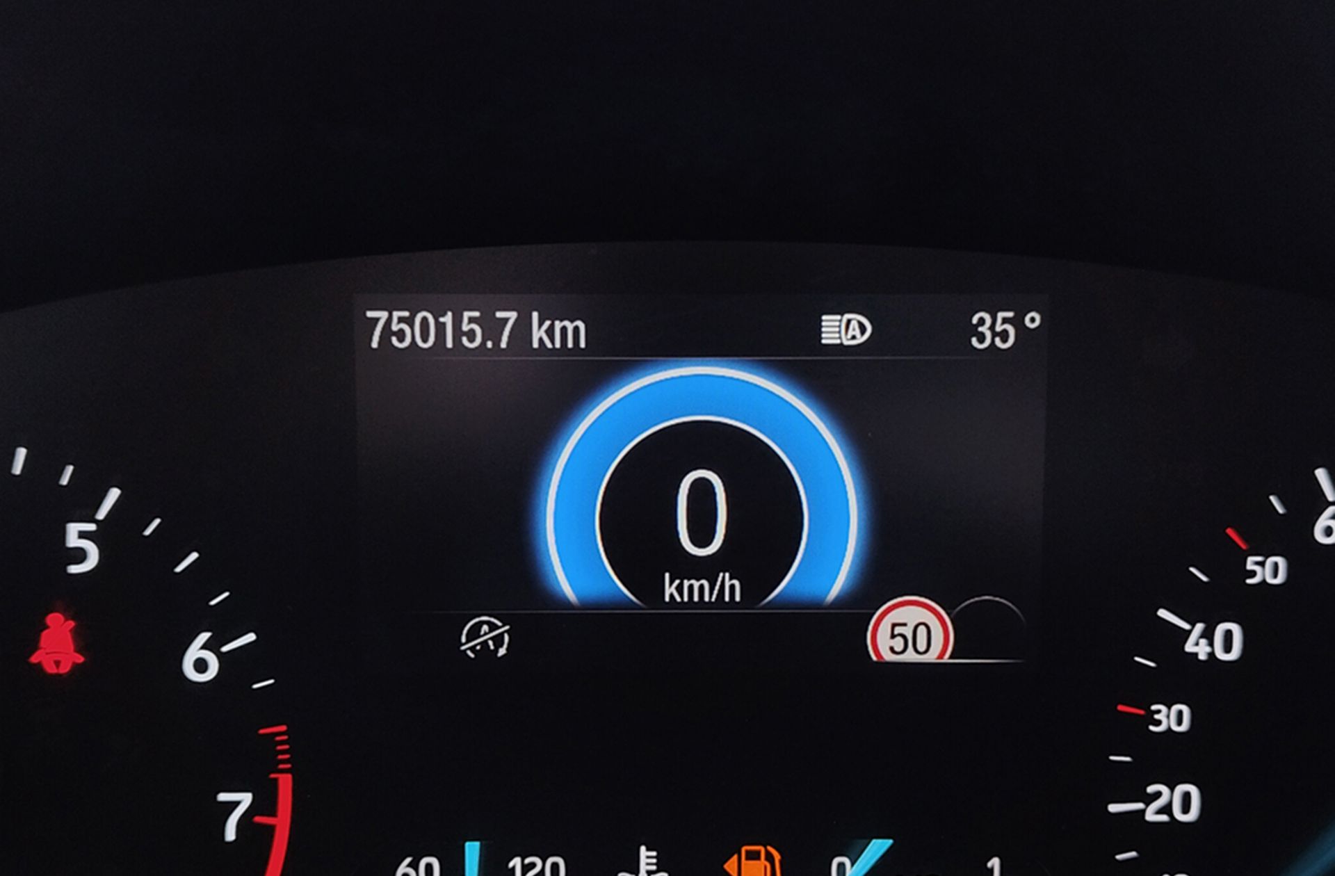 Ford Focus 1.0 EcoBoost Titanium - foto 11