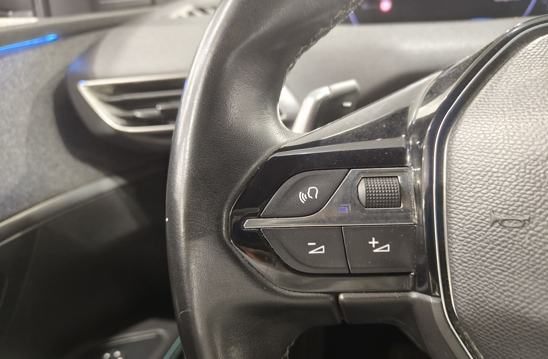 Peugeot 5008 PureTech 130 Allure Pack EAT8 7 plazas - foto 29