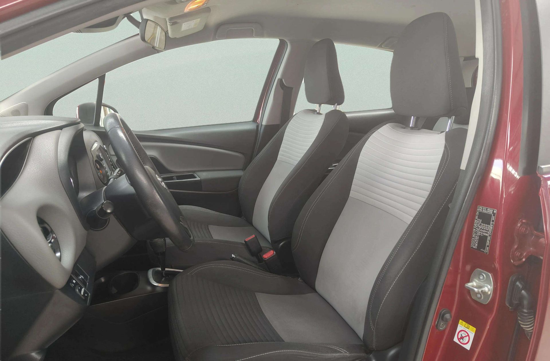 Toyota Yaris 1.5 Hybrid Active - foto 11