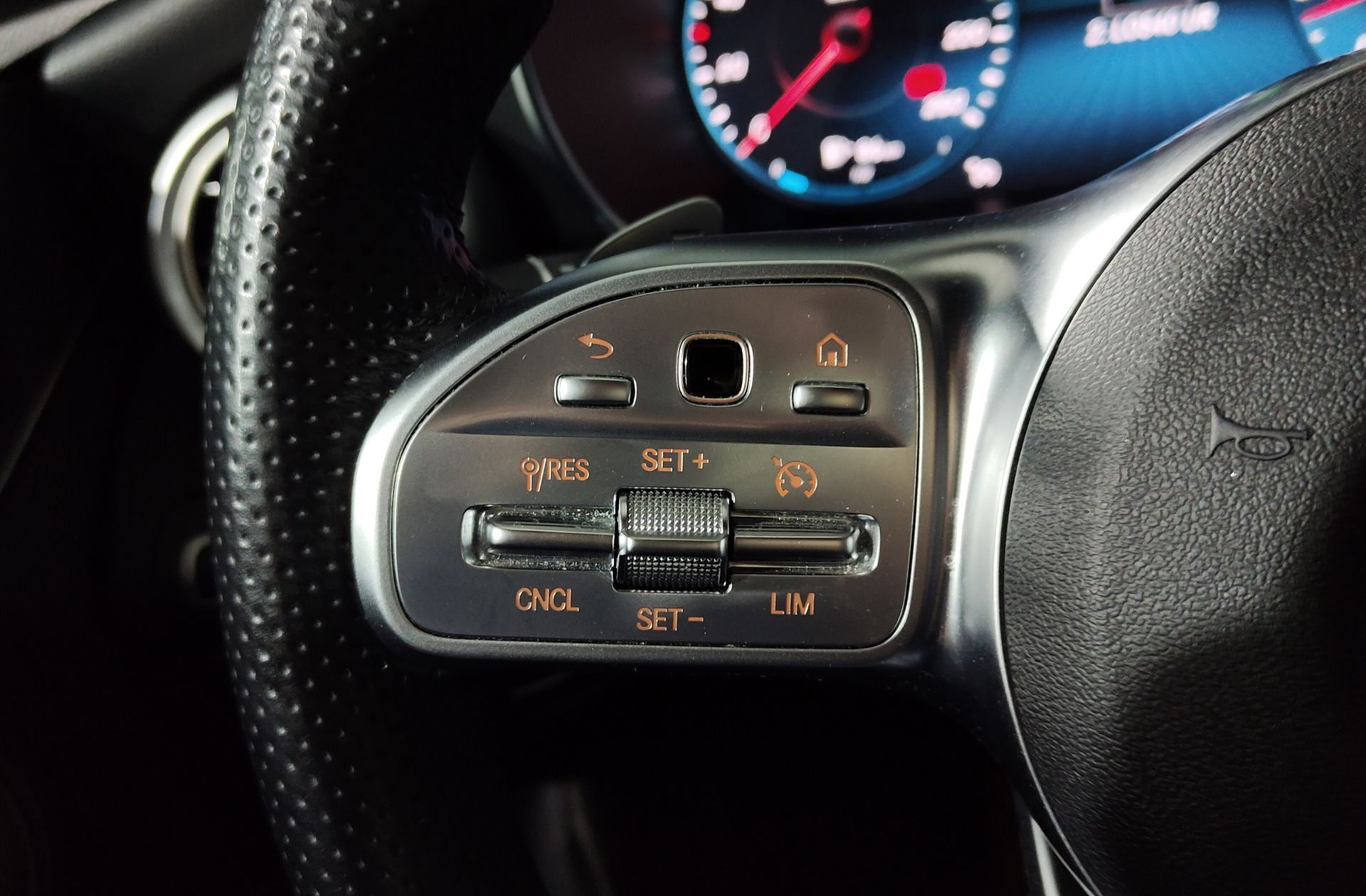 Mercedes-Benz Clase C 200 Pack AMG - foto 33