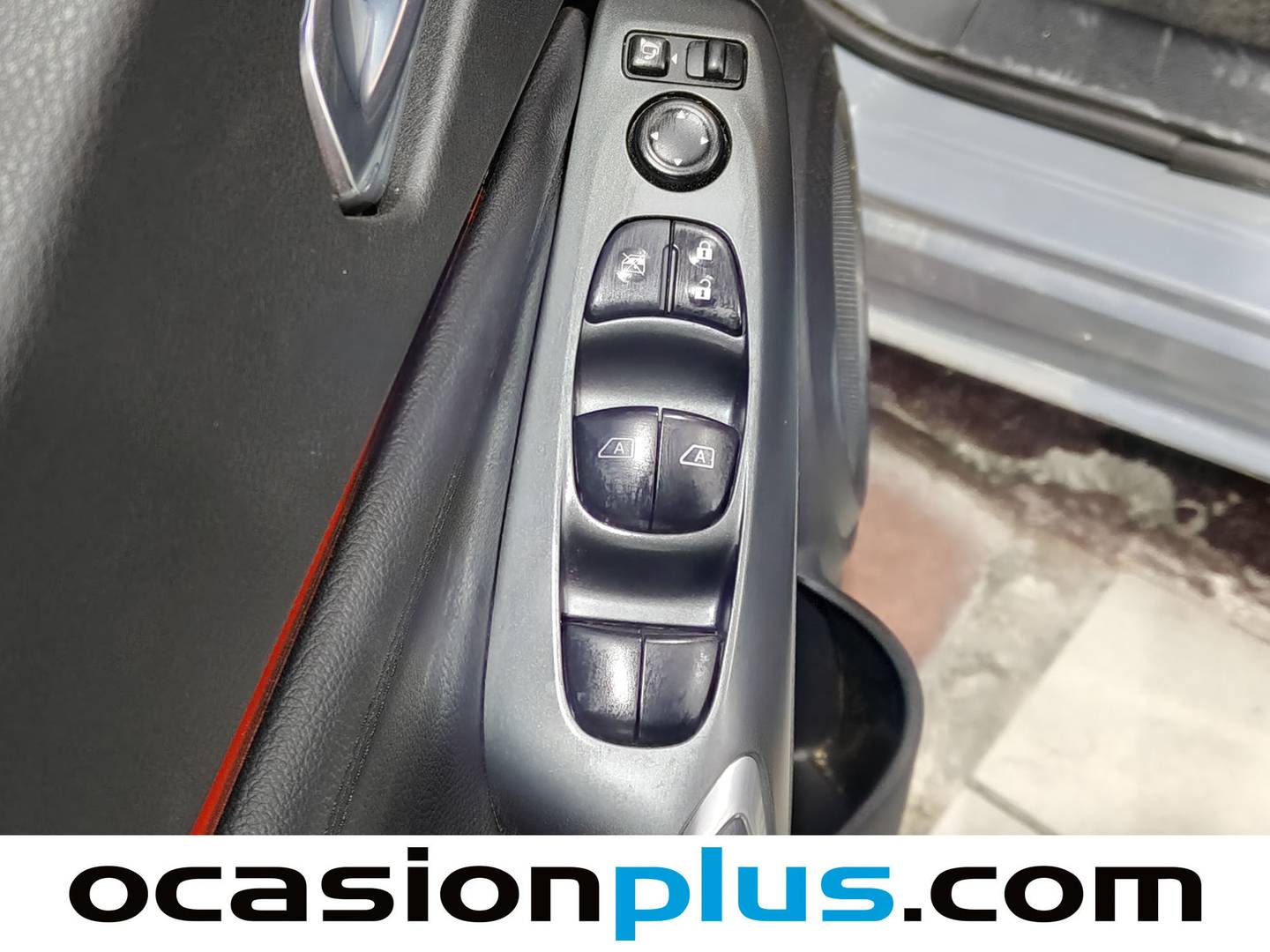 Foto Nissan JUKE Nissan Juke DIG-T N-Connecta 4x2 DCT (114 CV)