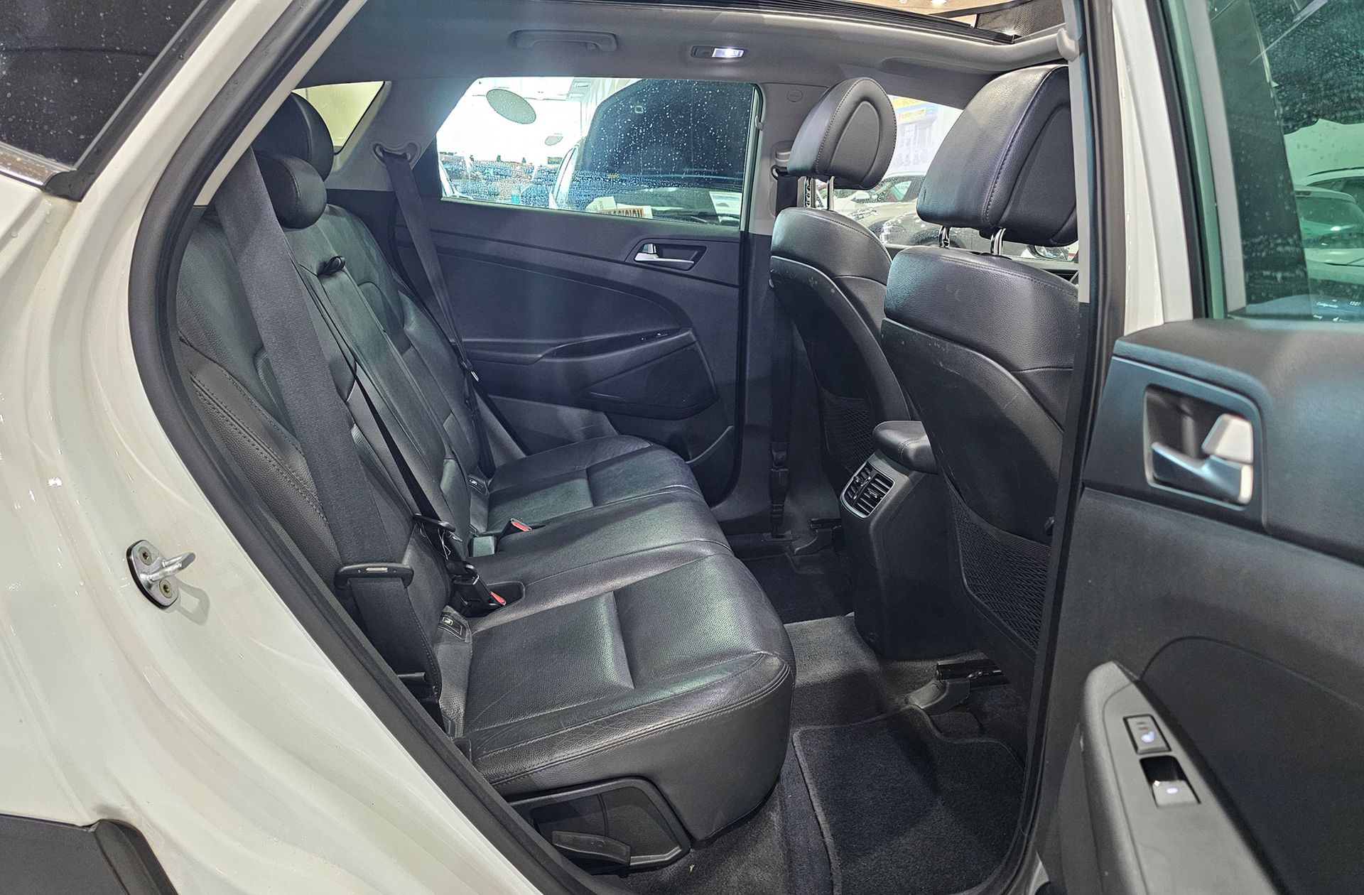 Hyundai Tucson 1.7 CRDi BlueDrive Style DCT 4x2 - foto 21