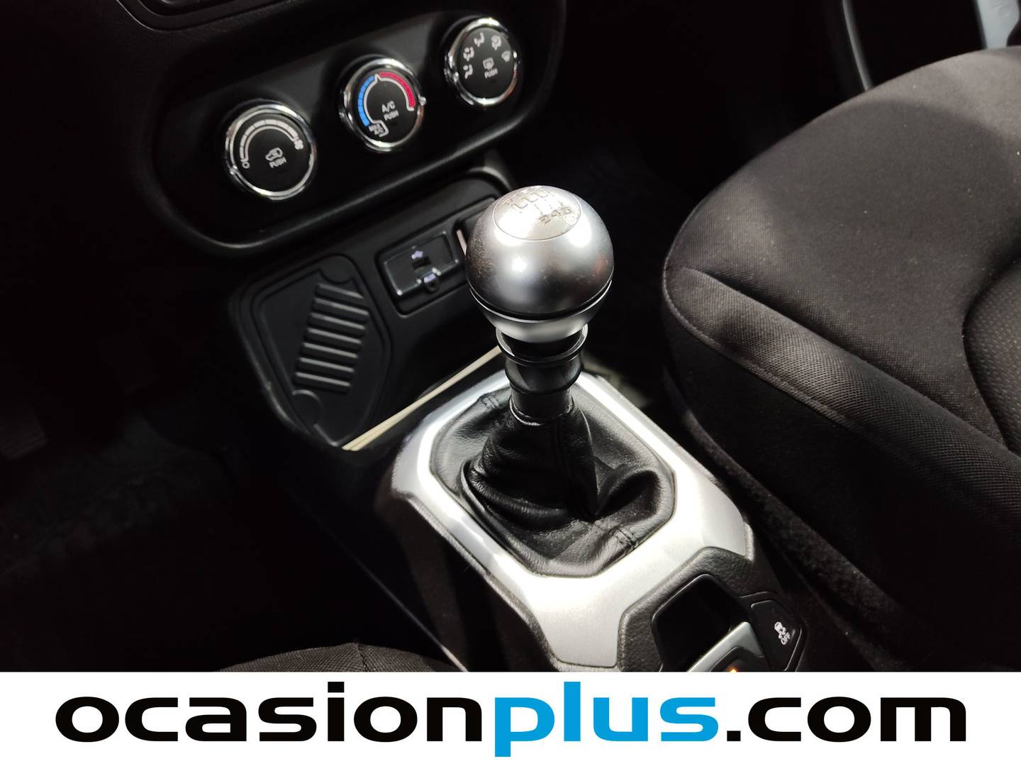 Foto Jeep Renegade Jeep Renegade 1.6 Mjet Business 4x2 E6 (105 CV)