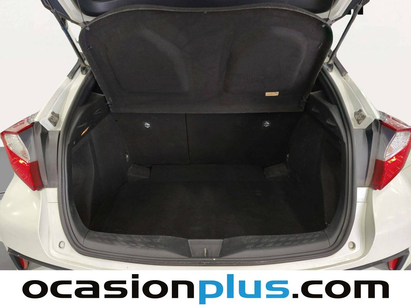 Foto Toyota C-HR Toyota C-HR 1.8 125H Advance (122 CV)