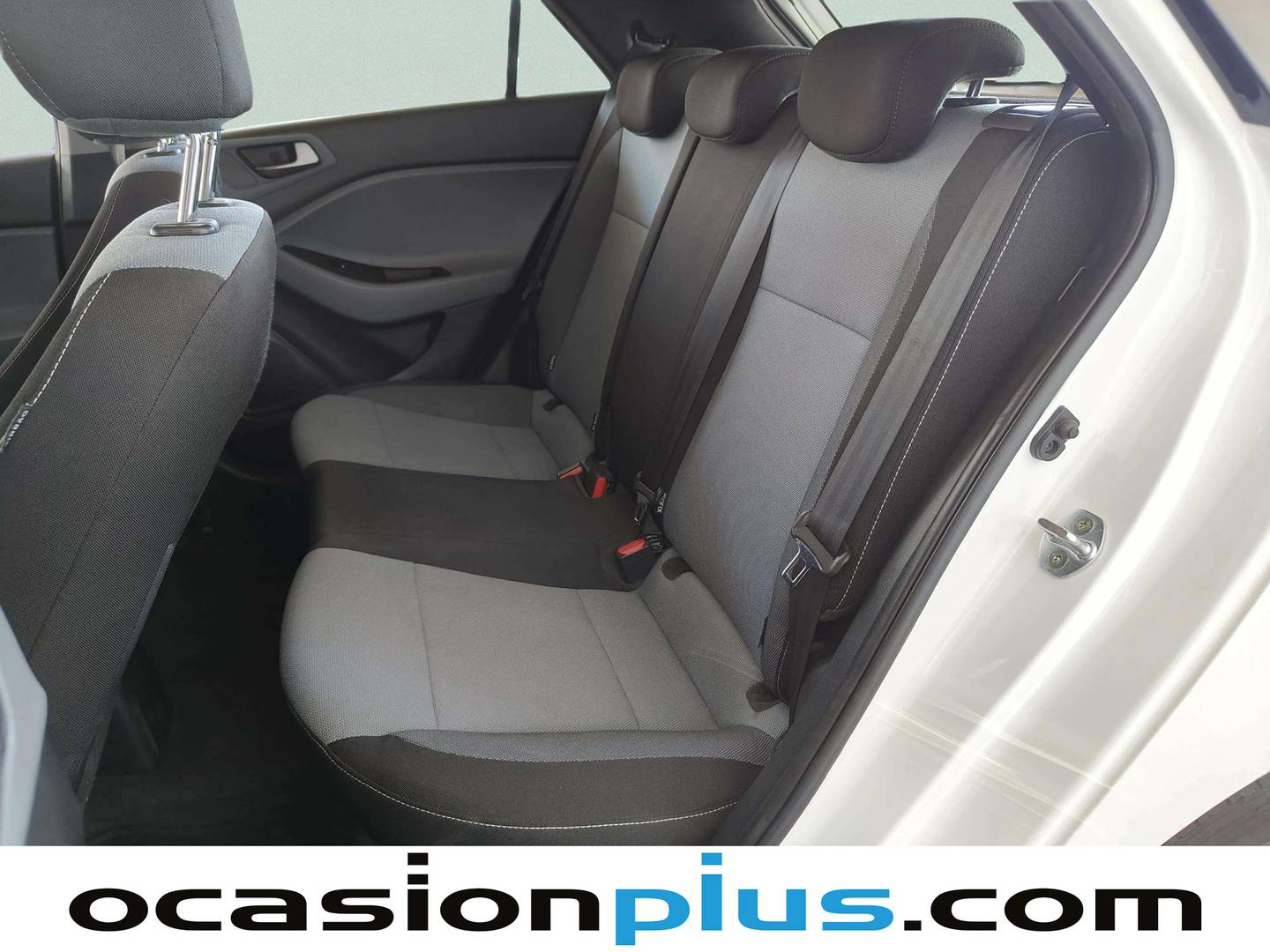 Foto asientos traseros Hyundai i20 Hyundai i20 1.4 MPI Link Auto (100 CV)