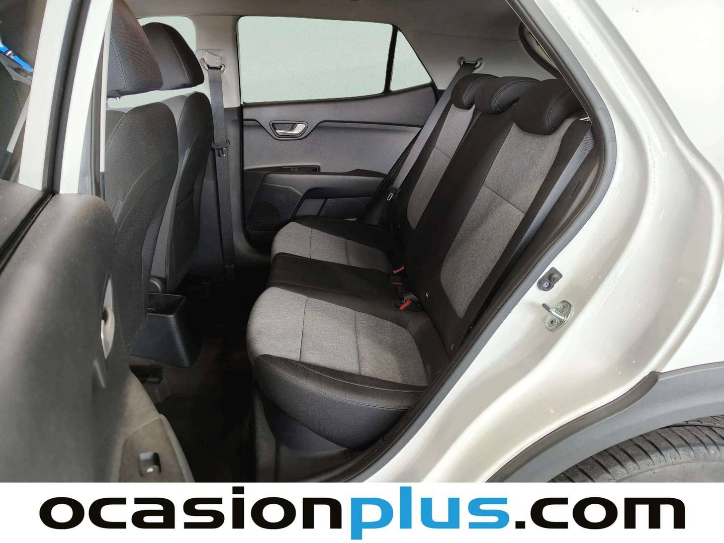 Foto asientos traseros KIA Stonic KIA Stonic 1.0 T-GDi MHEV Drive iMT (100 CV)