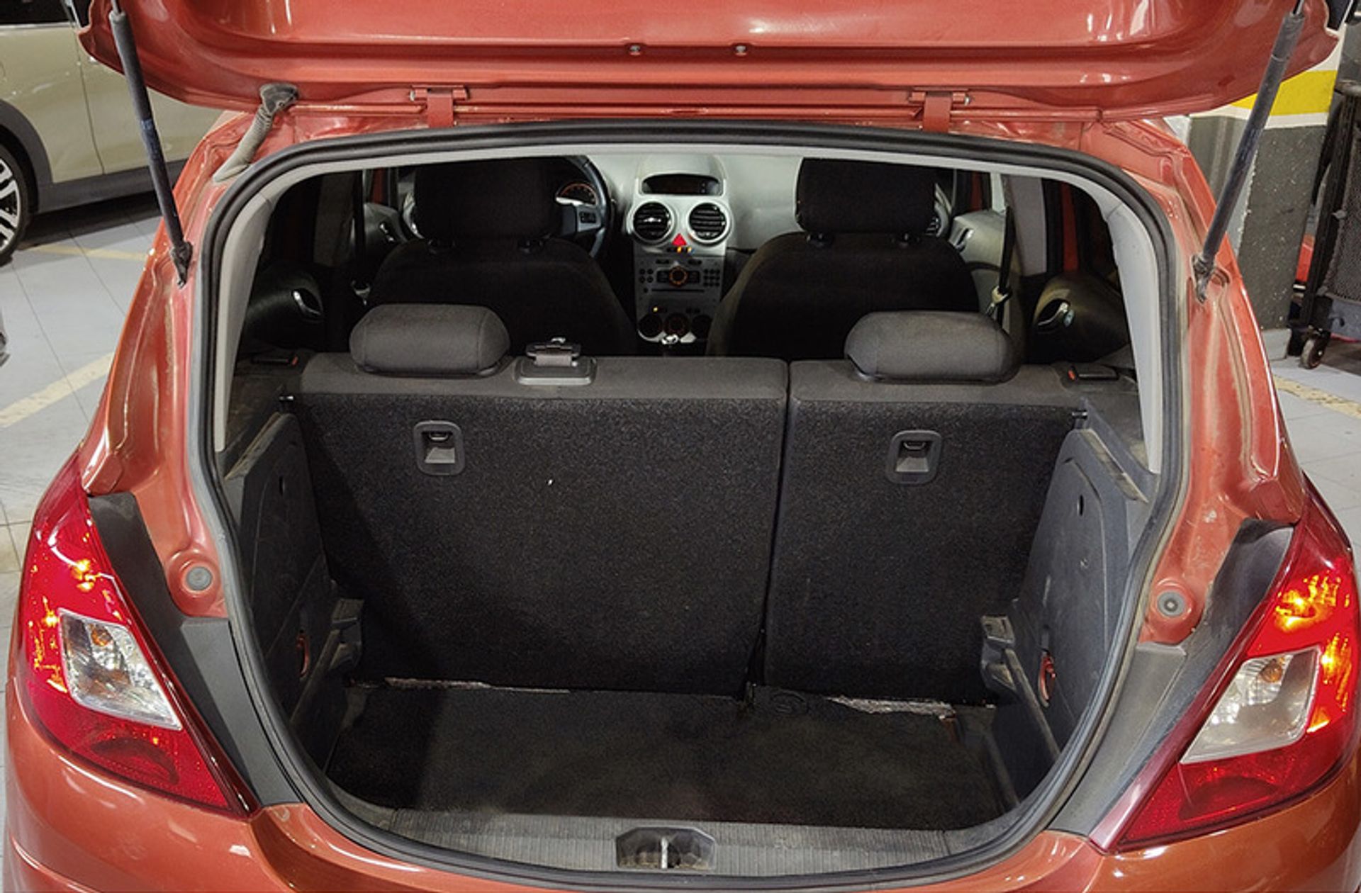 Opel Corsa 1.2 Expression - foto 13