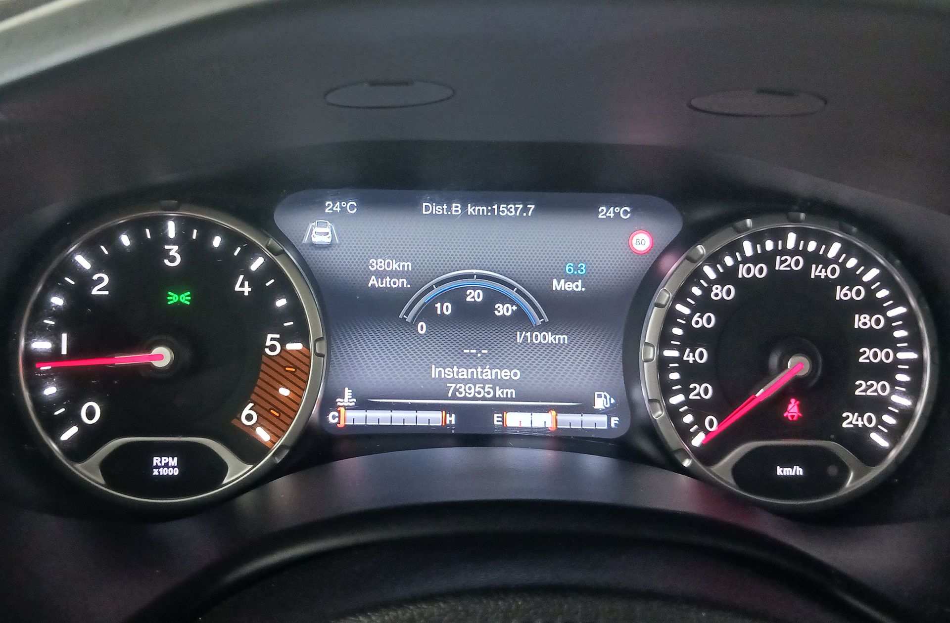 Jeep Renegade 1.6 MultiJet Limited 4x2 - foto 24
