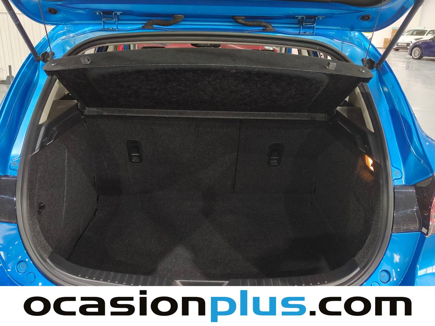 Fotos maletero Mazda Mazda3 Mazda Mazda 3 1.6 Active (105 CV)