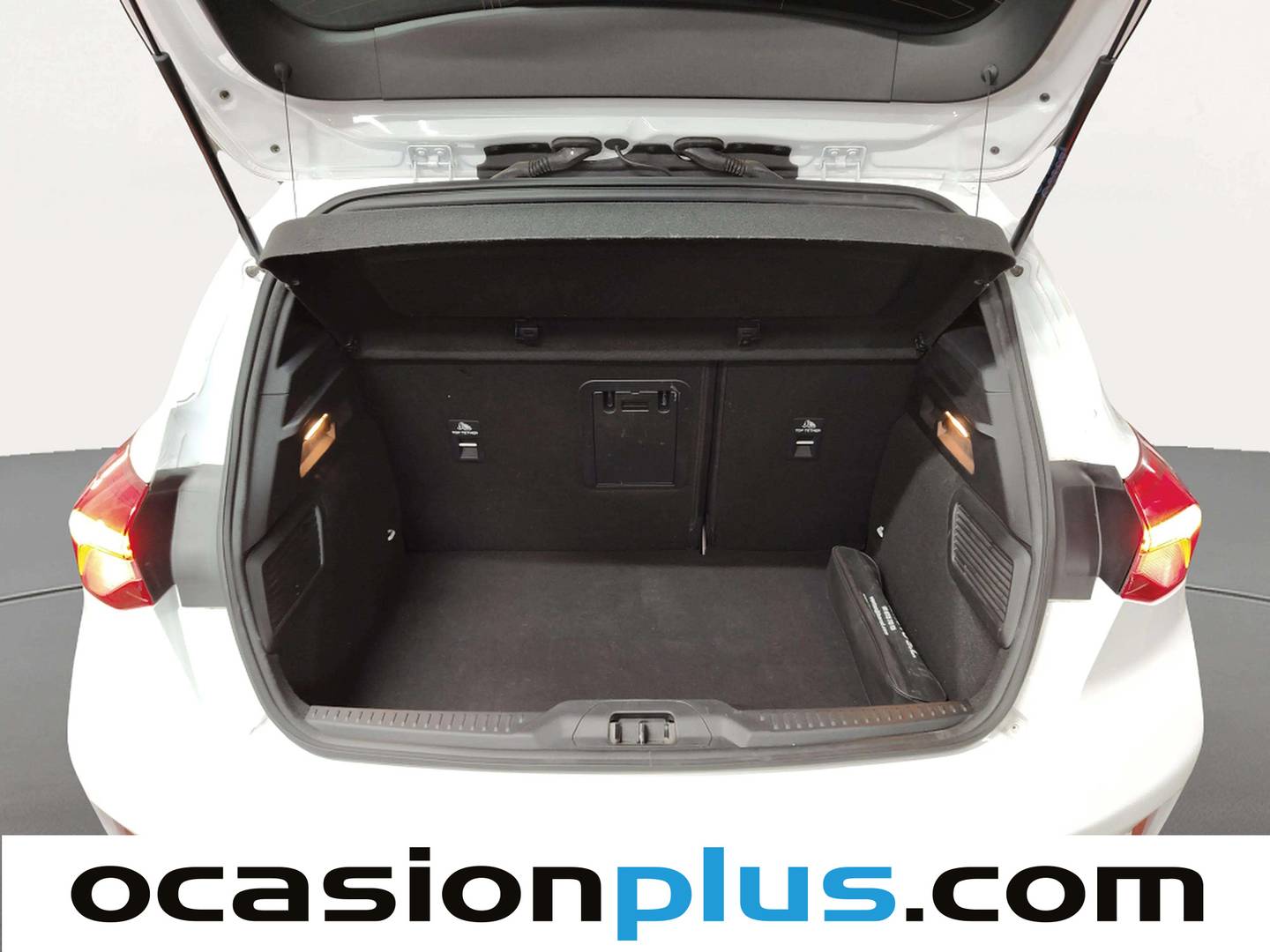 Fotos maletero Ford Focus Ford Focus 1.0 Ecoboost S&S ST-Line Auto (125 CV)