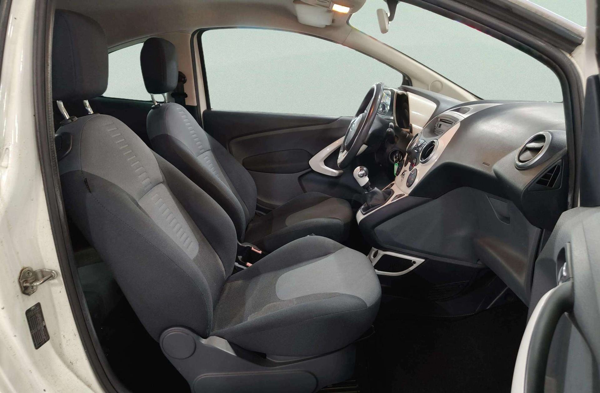 Ford Ka 1.2 Duratec Titanium+ - foto 14