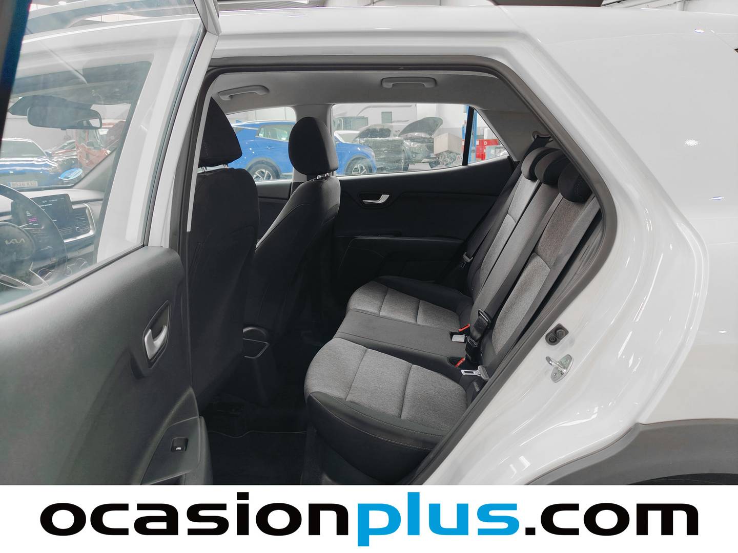 Foto asientos traseros KIA Stonic KIA Stonic 1.0 T-GDi MHEV MT Concept (100 CV)