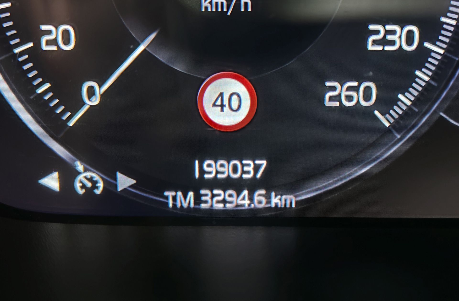 Volvo XC40 D3 - foto 10