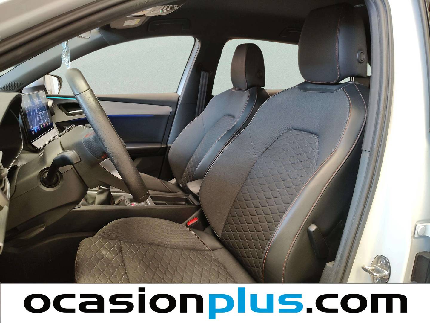 Foto asientos delanteros Seat León Seat León ST 1.5 TSI S&S FR Go L (150 CV)