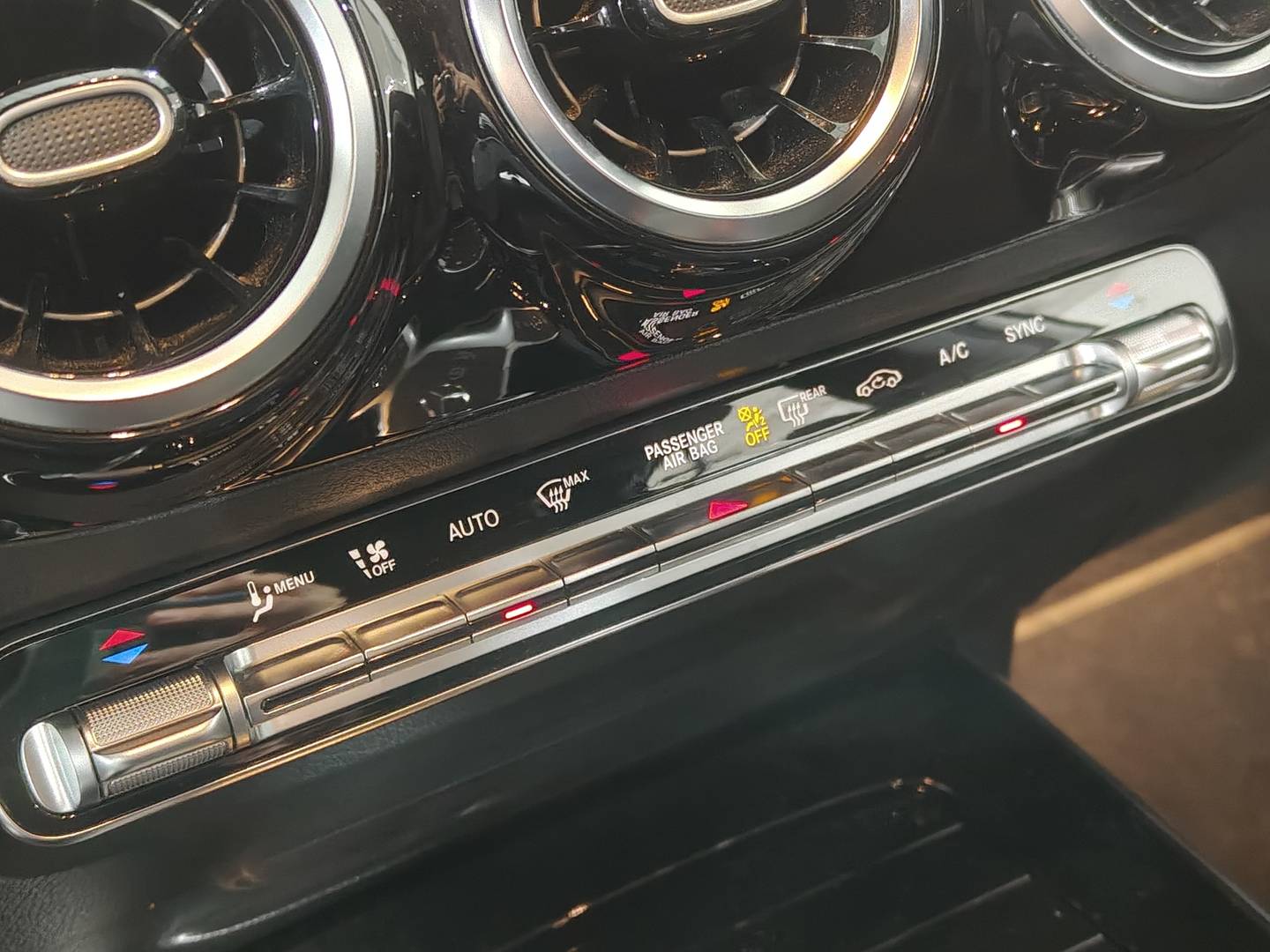 Foto Mercedes GLA Mercedes-Benz GLA 180 (136 CV) Pack AMG