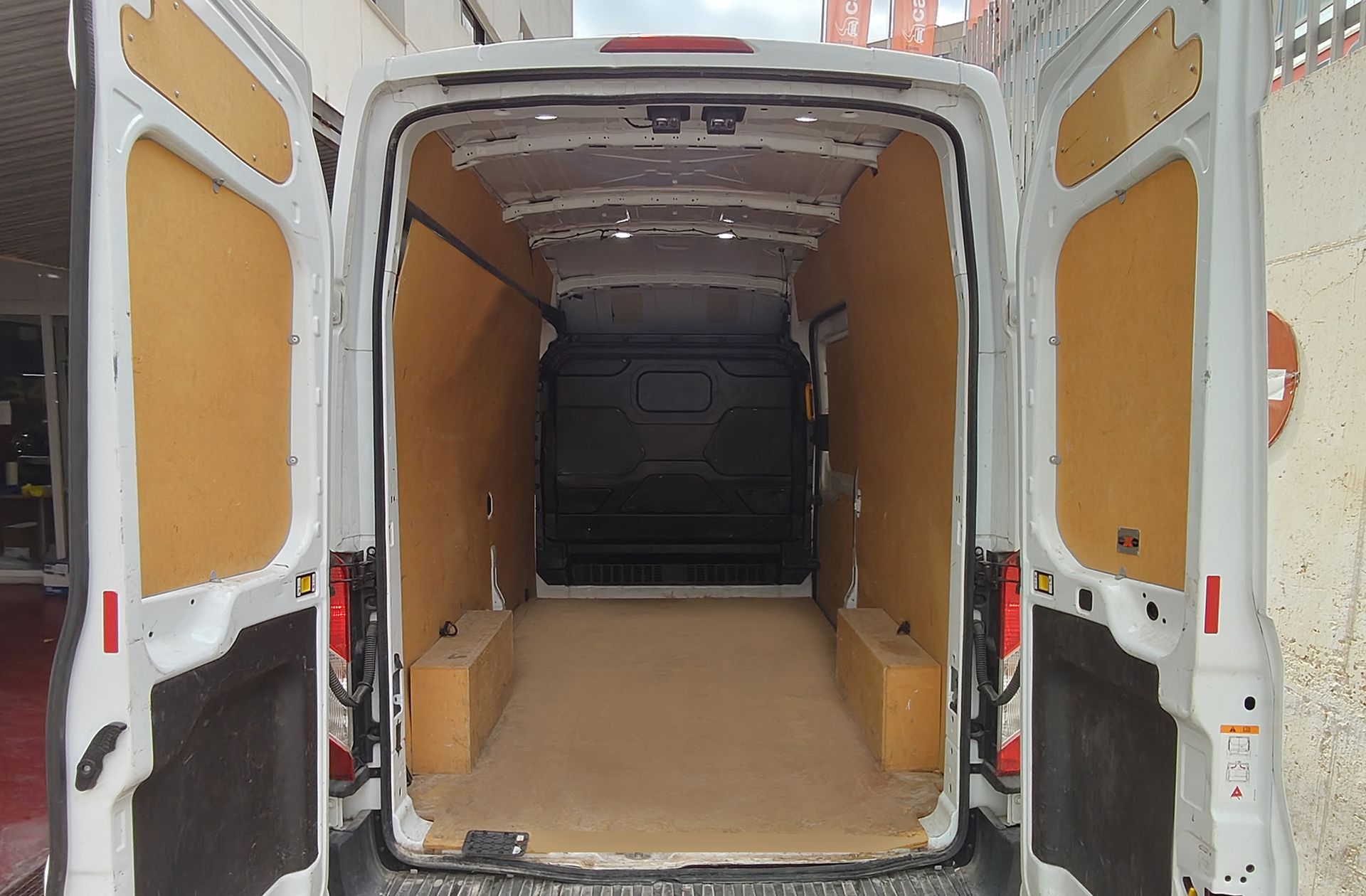 Ford Transit Furgon 350 MHEV L3H2 Trend FWD - foto 13