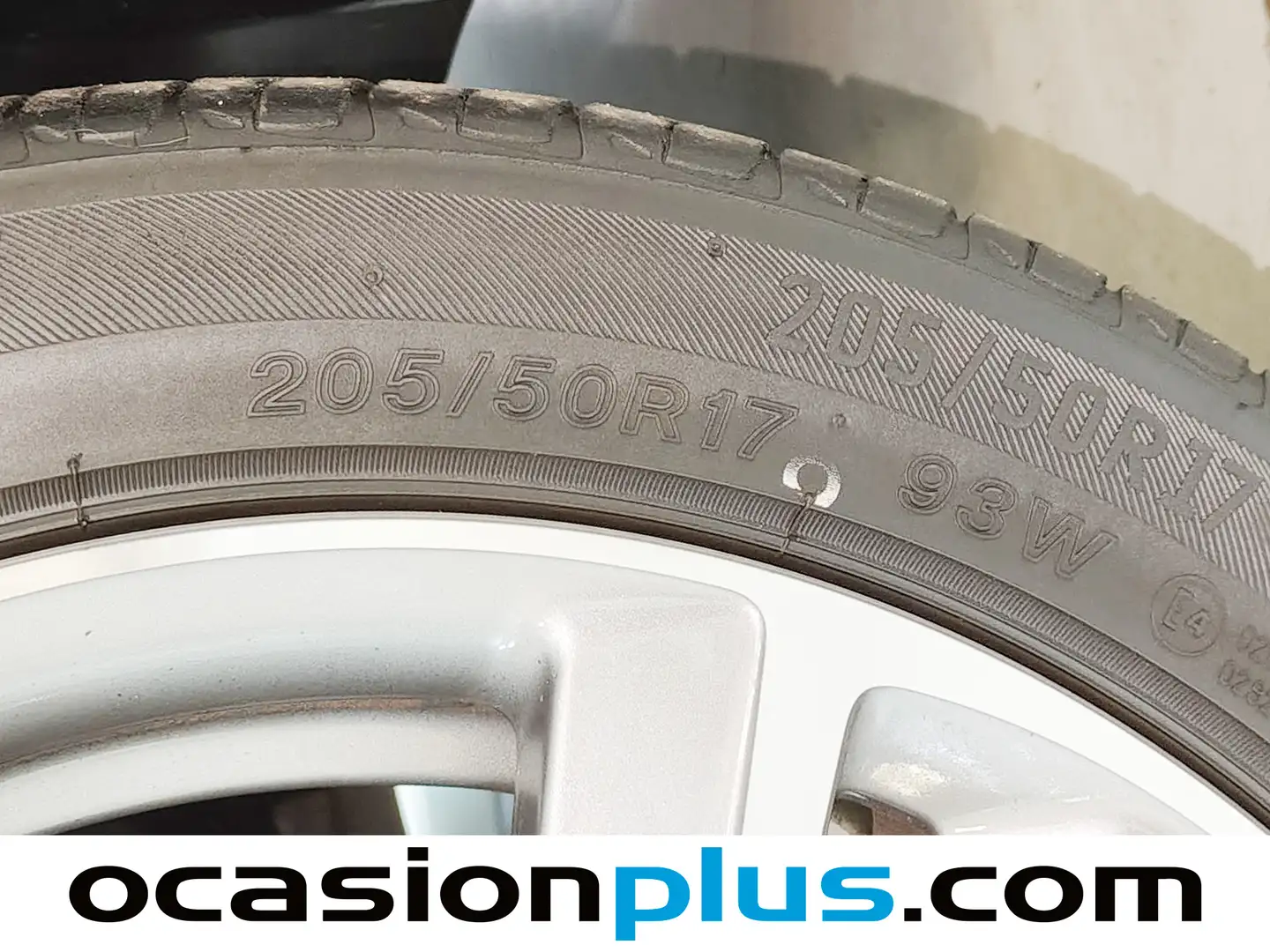 Foto Peugeot 2008 Peugeot 2008 BlueHDi 100 S&S Allure (100 CV)