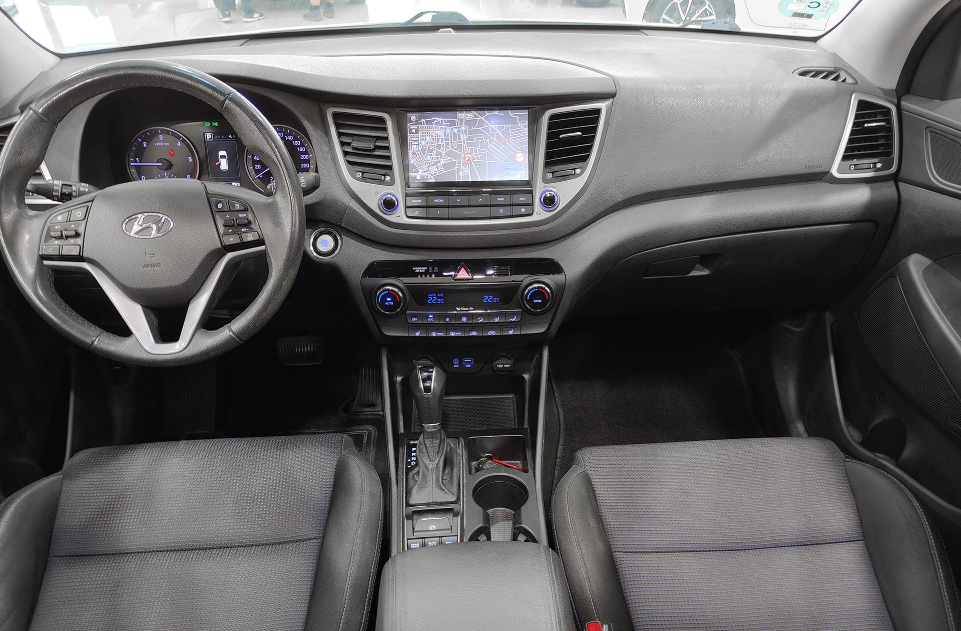 Hyundai Tucson 2.0 CRDi Tecno Sky 4x4 - foto 9