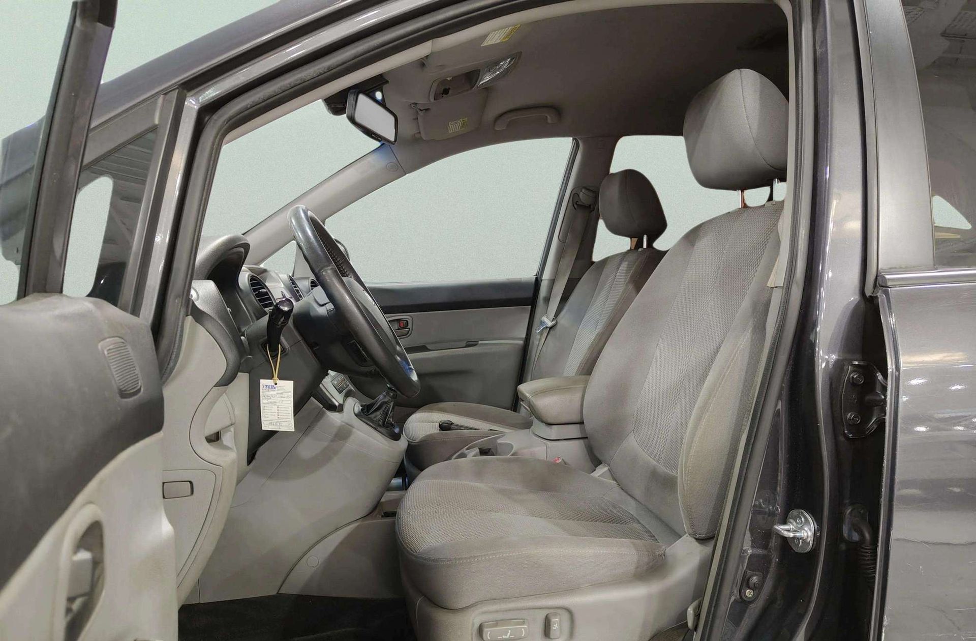 Kia Carens 2.0 CRDi Emotion - foto 9
