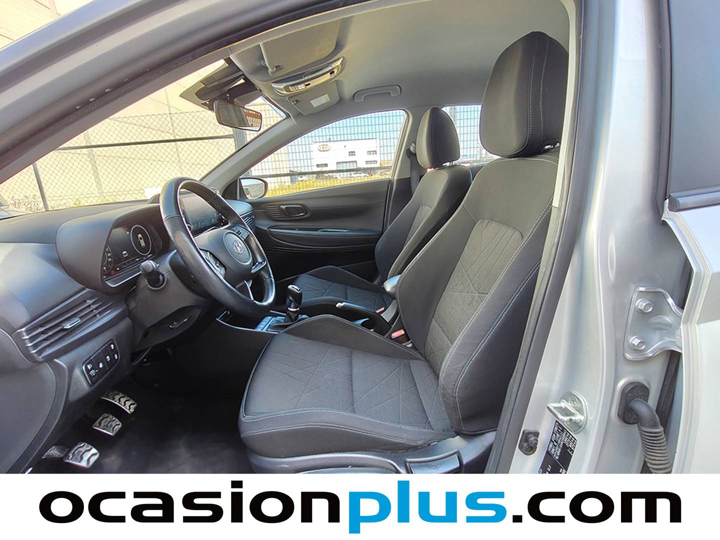 Foto asientos delanteros Hyundai Bayon Hyundai Bayon 1.0 TGDI 48V Tecno (100 CV)