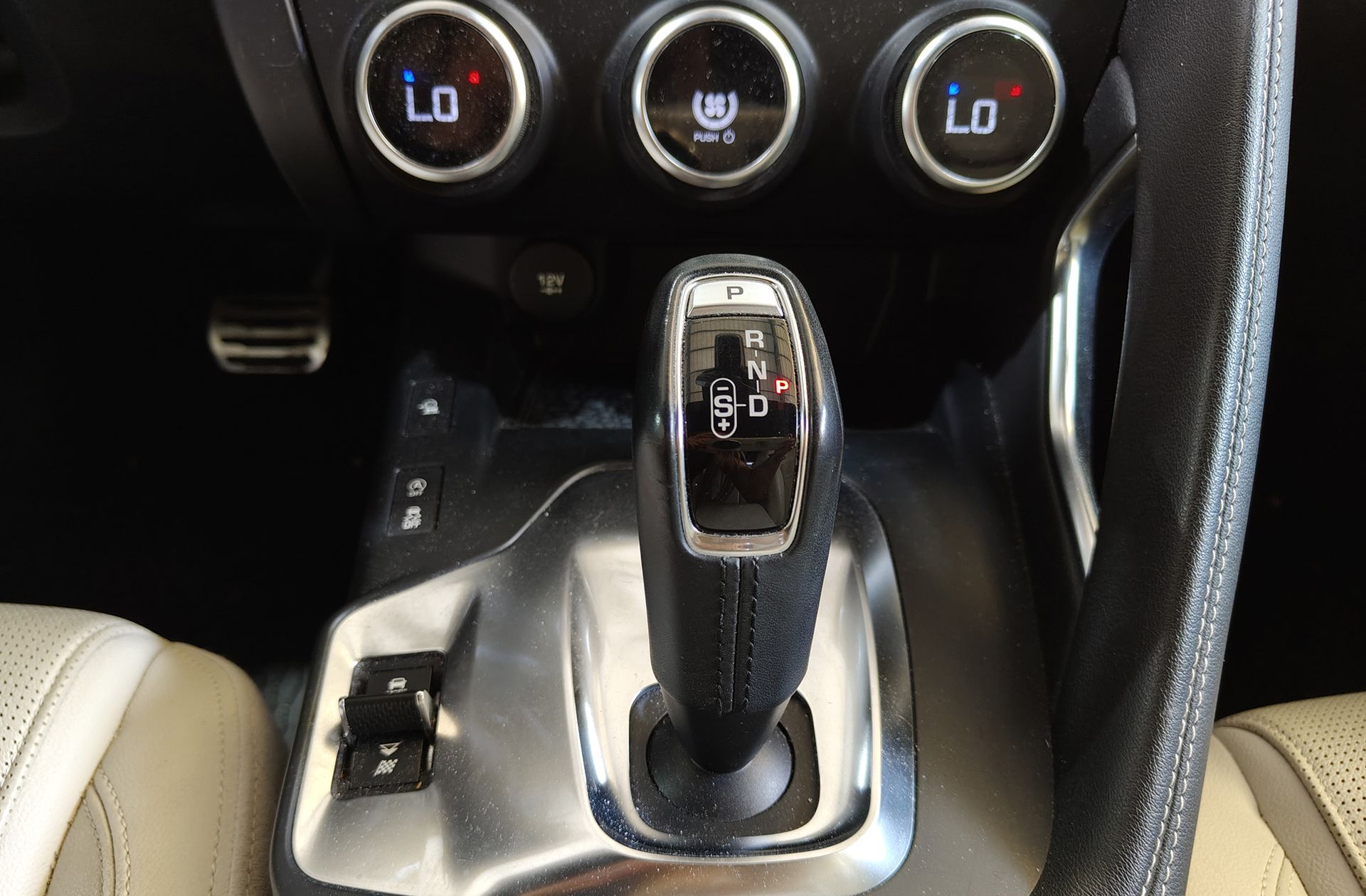 Jaguar E-Pace 2. R-Dynamic SE 4WD - foto 5