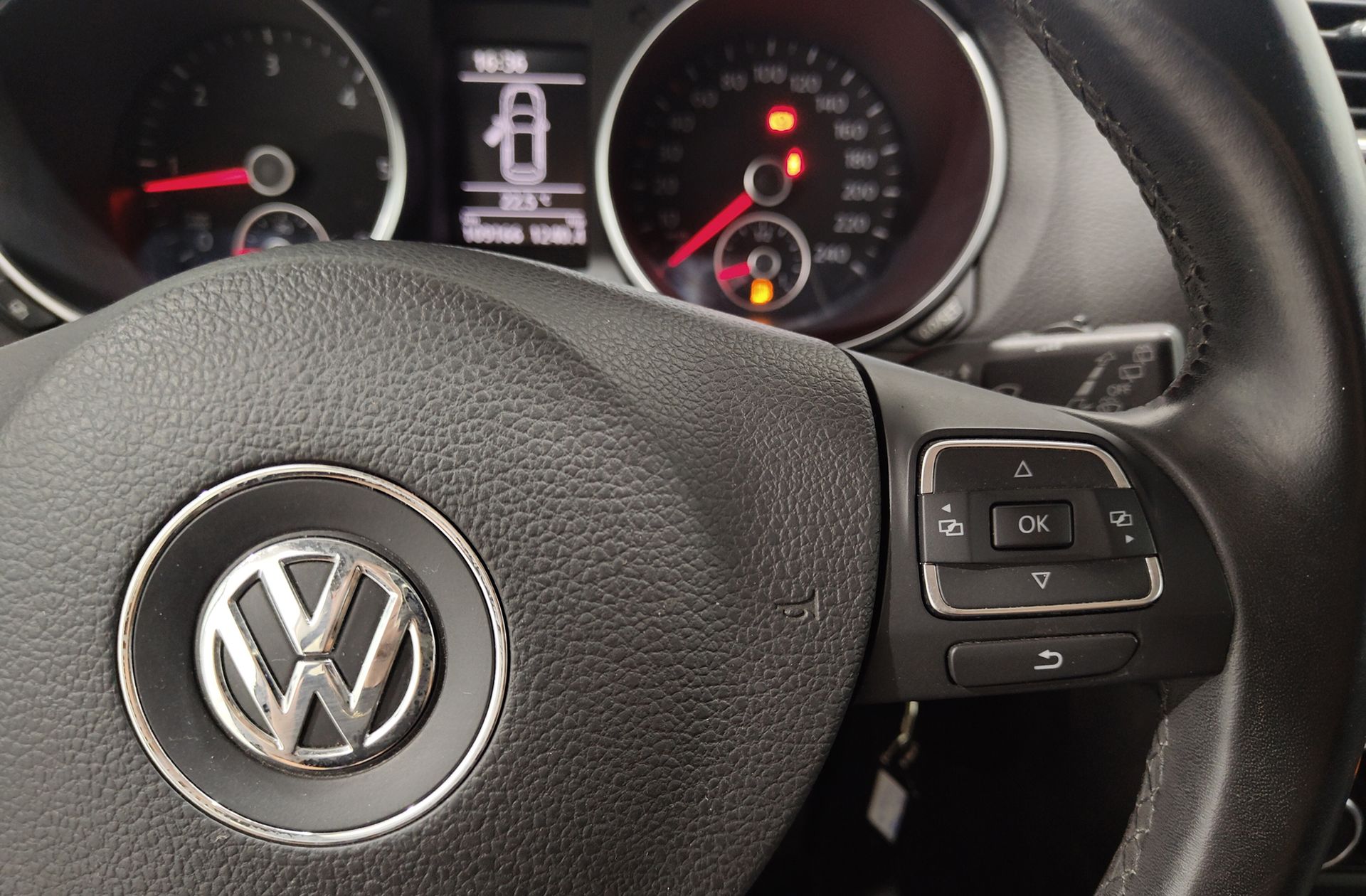 Volkswagen Golf Sport 1.6 TDI - foto 29
