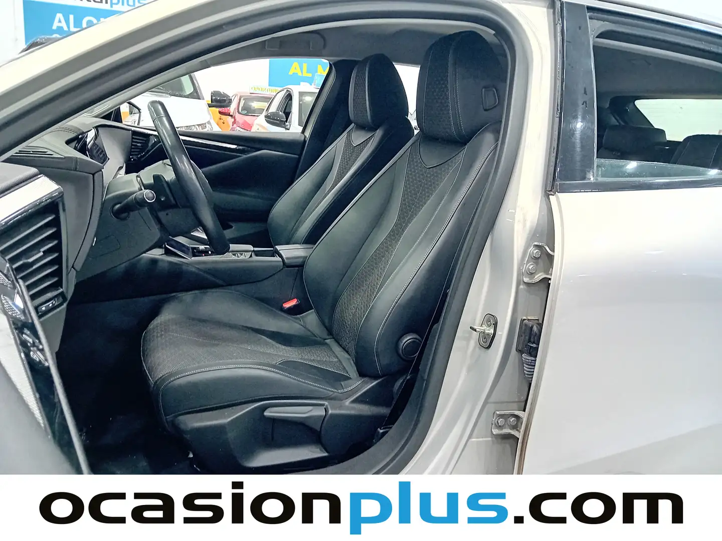 Foto DS DS 4 DS DS4 BlueHDi 130 Trocadero Auto (130 CV)