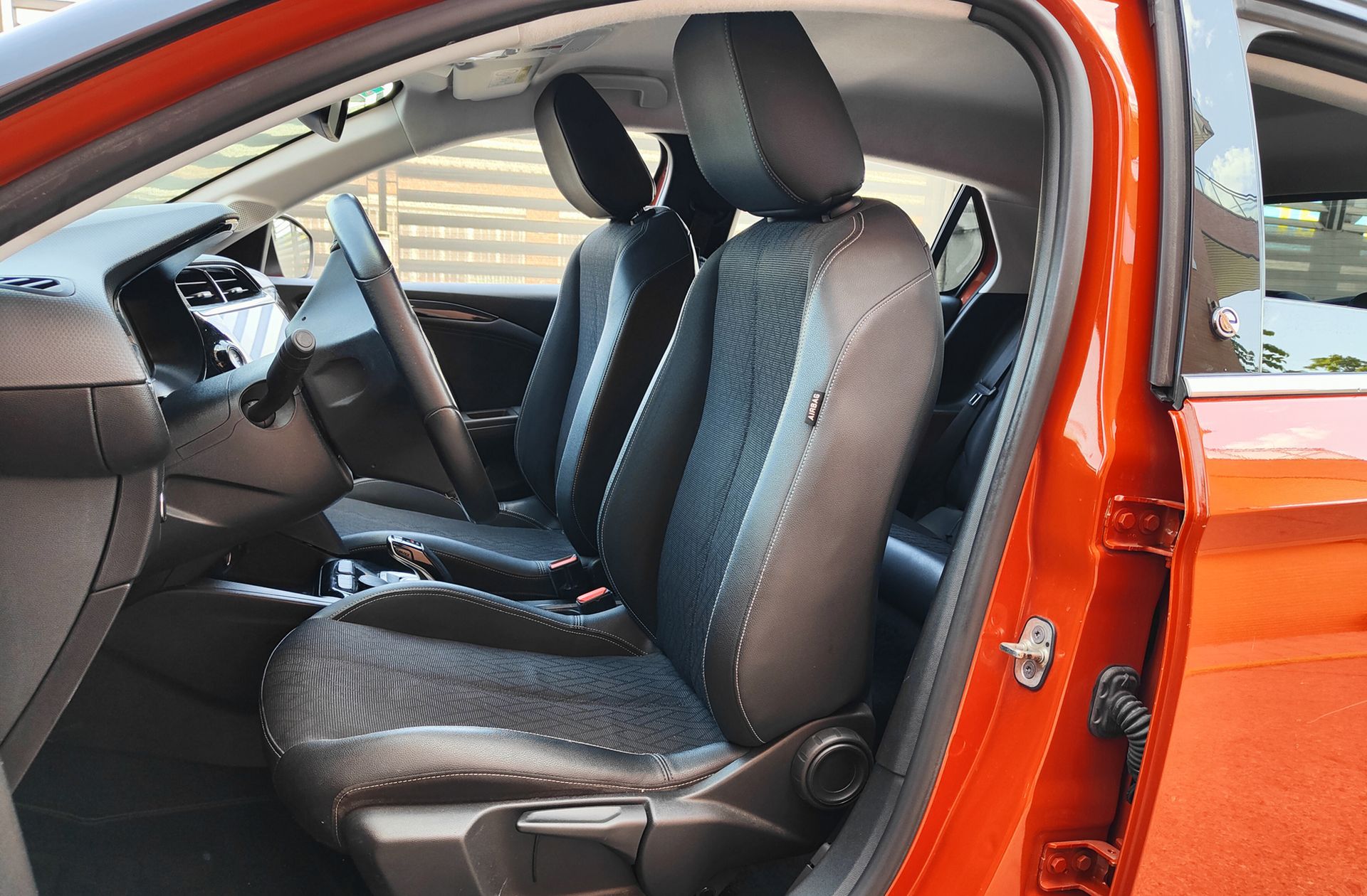 Opel Corsa Elegance-e - foto 11