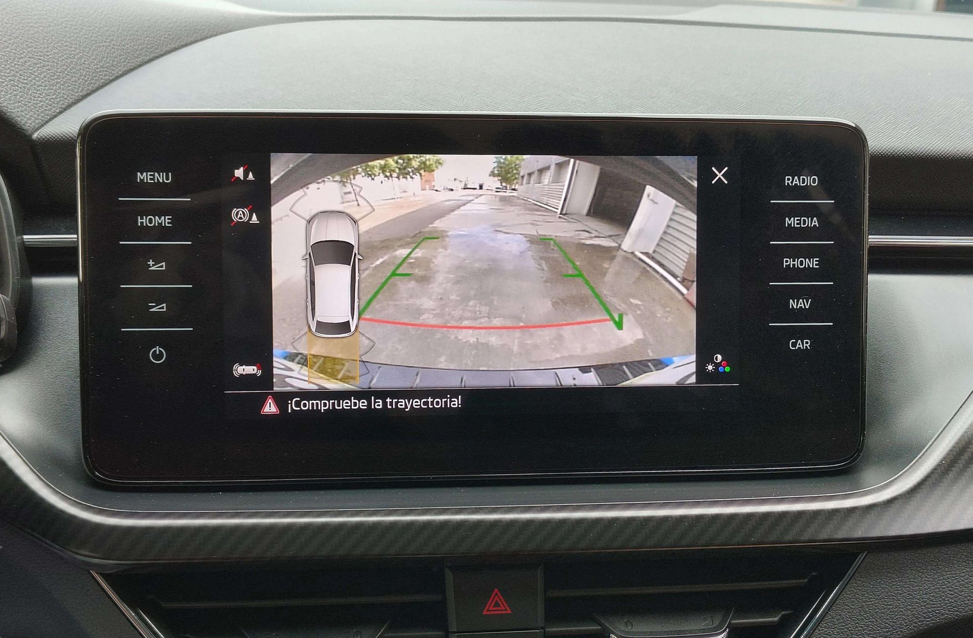 Škoda Scala 1.5 TSI Montecarlo DSG - foto 9