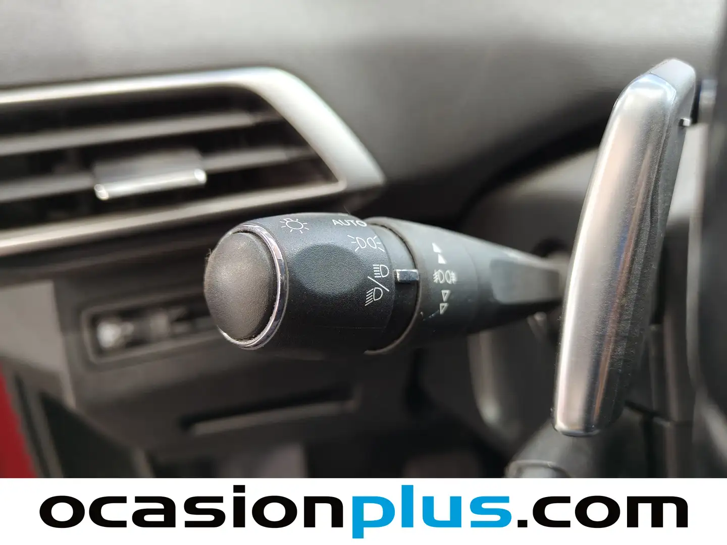 Foto Peugeot 3008 Peugeot 3008 PureTech 130 Allure EAT8 (130 CV)