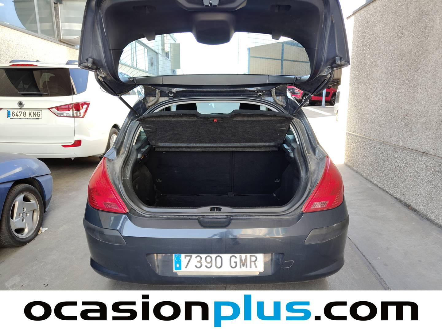 Fotos maletero Peugeot 308 PEUGEOT 308 1.4 VTi Confort (95 CV)