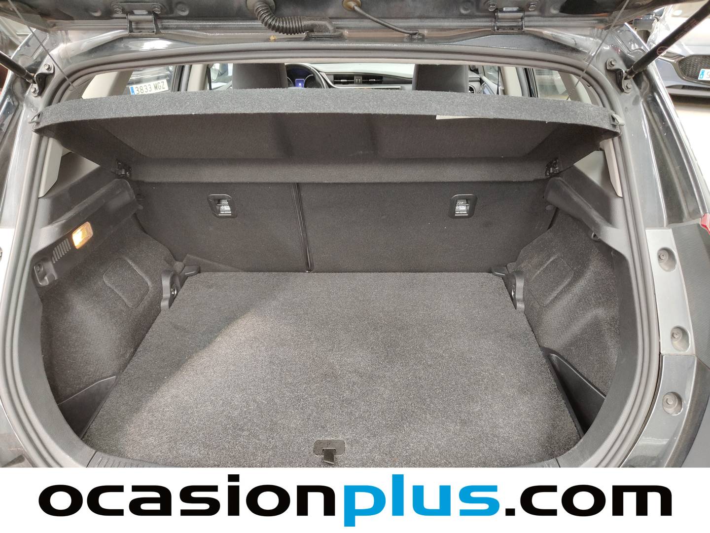 Fotos maletero Toyota Auris Toyota Auris 120T Feel! (116 CV)