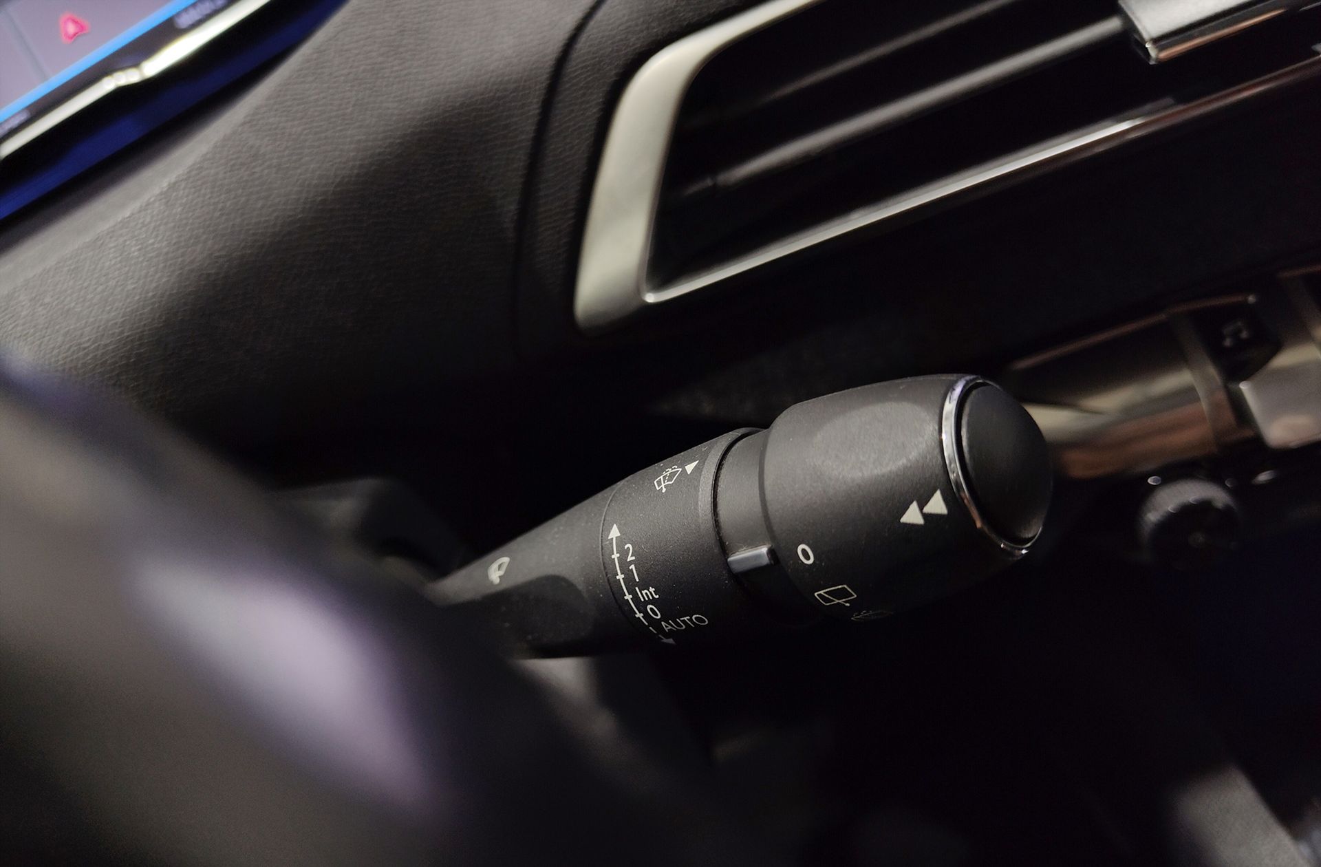 Peugeot 3008 BlueHDi 130 Allure EAT8 - foto 32