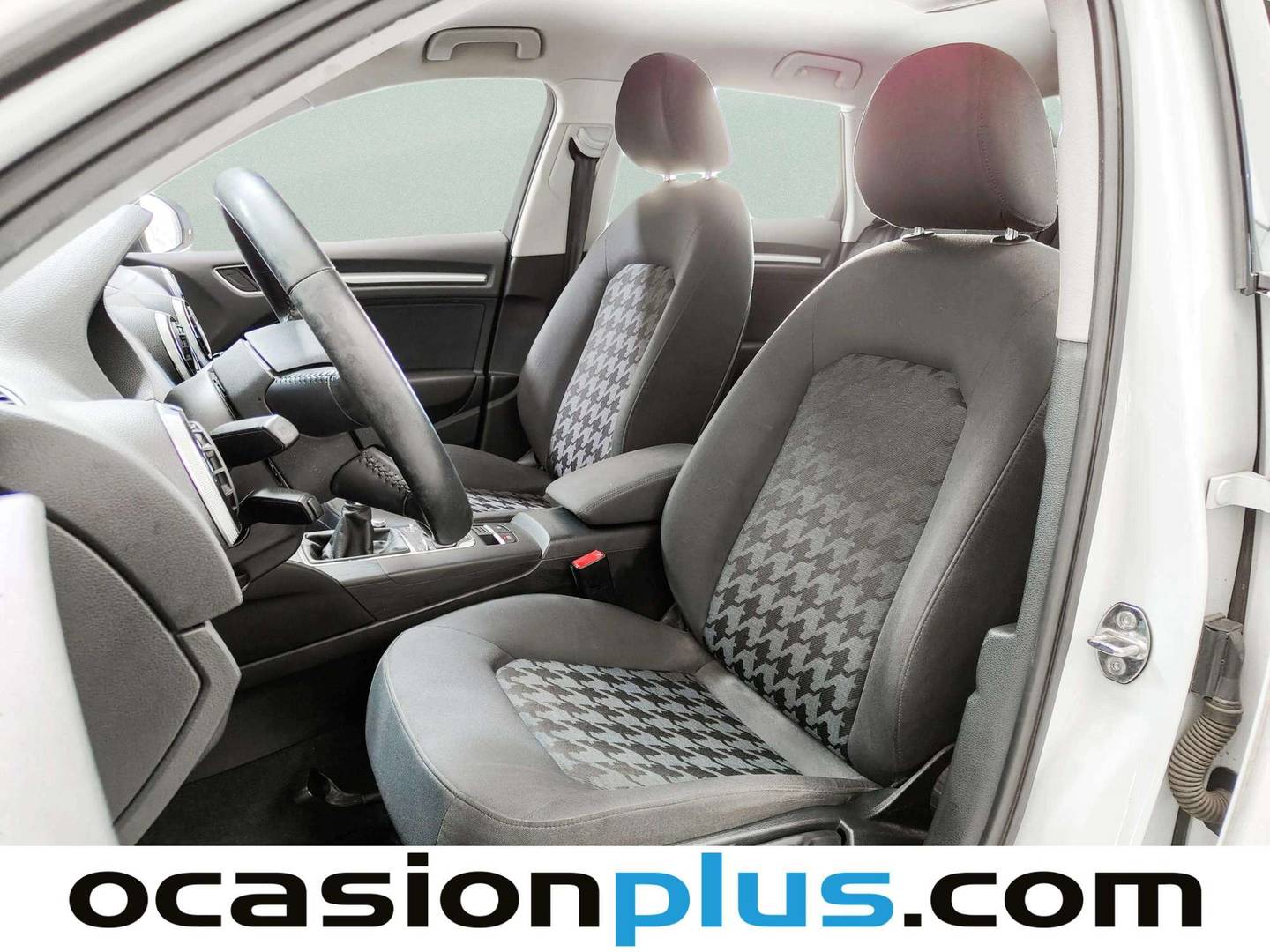 Foto asientos delanteros Audi A3 Audi A3 Sportback Adrenalin 1.6 TDI clean diesel Pack S-line (110 CV)