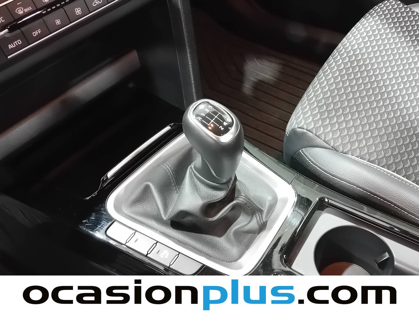 Foto KIA XCeed Kia XCeed 1.5 MHEV iMT Tech (160 CV)