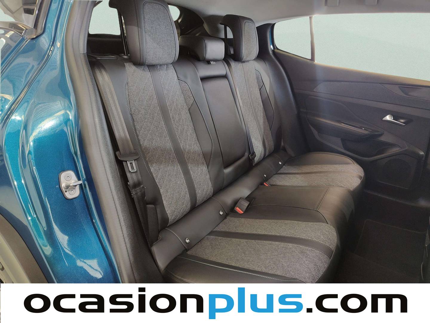 Foto Peugeot 408 Peugeot 408 PHEV 180 Allure Pack e-EAT8 (181 CV)