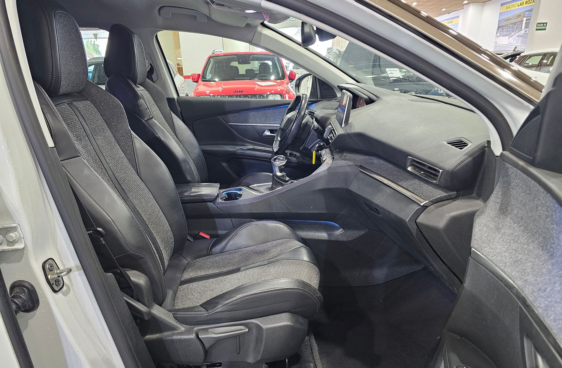 Peugeot 5008 PureTech 130 Allure 7 plazas - foto 23