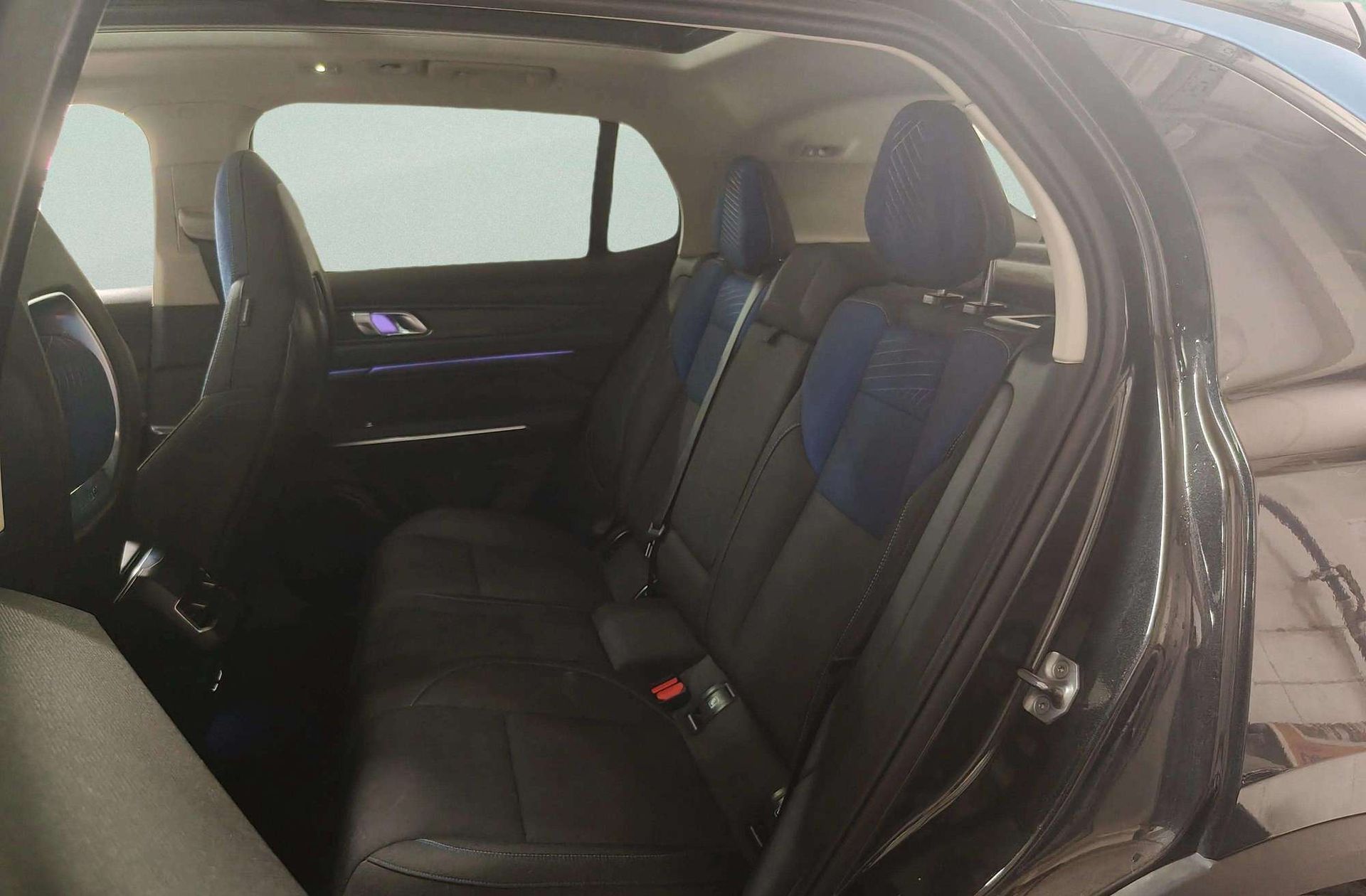 Lynk & Co 01 1.5 PHEV - foto 21