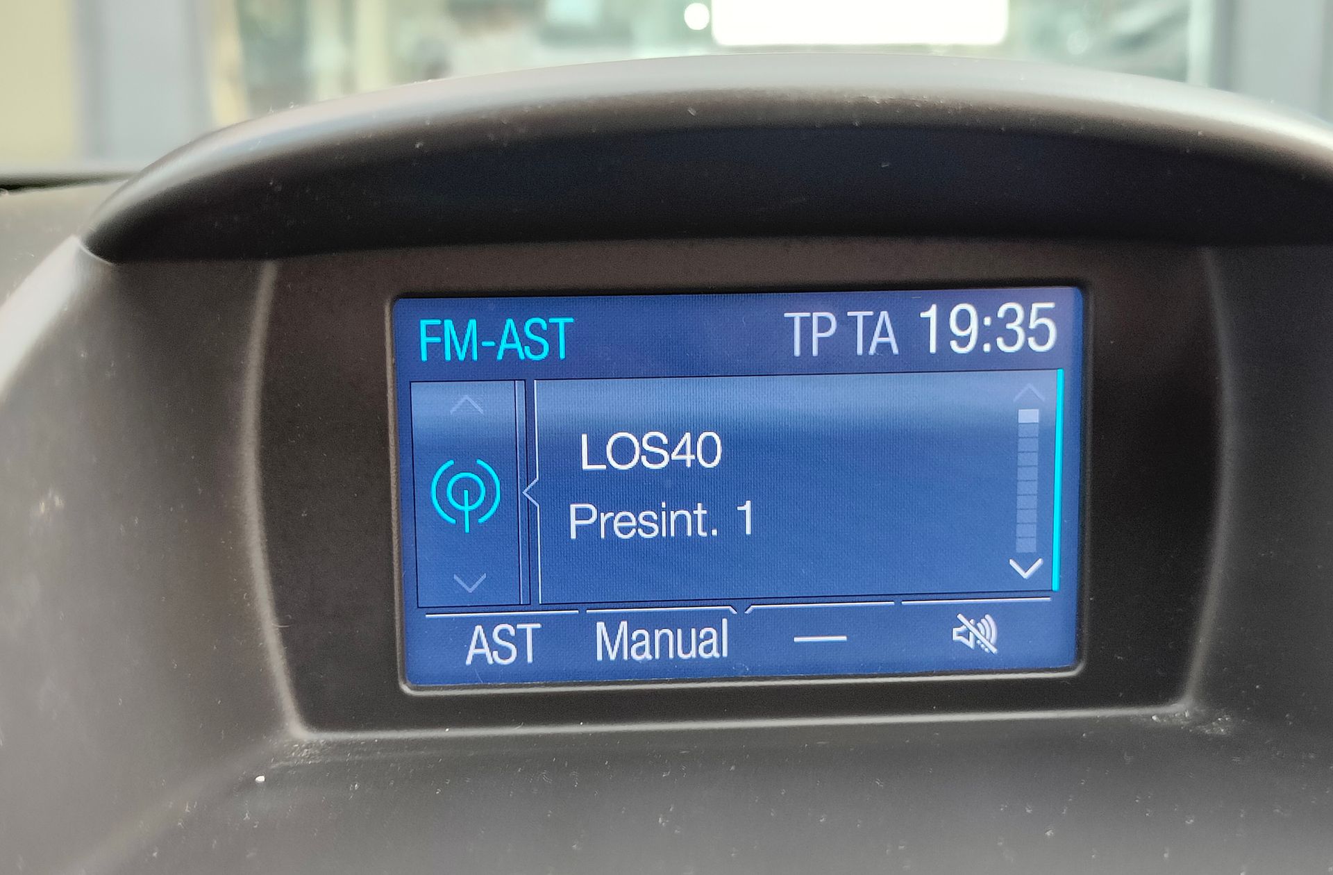 Ford Fiesta 1.5 TDCi Trend - foto 25