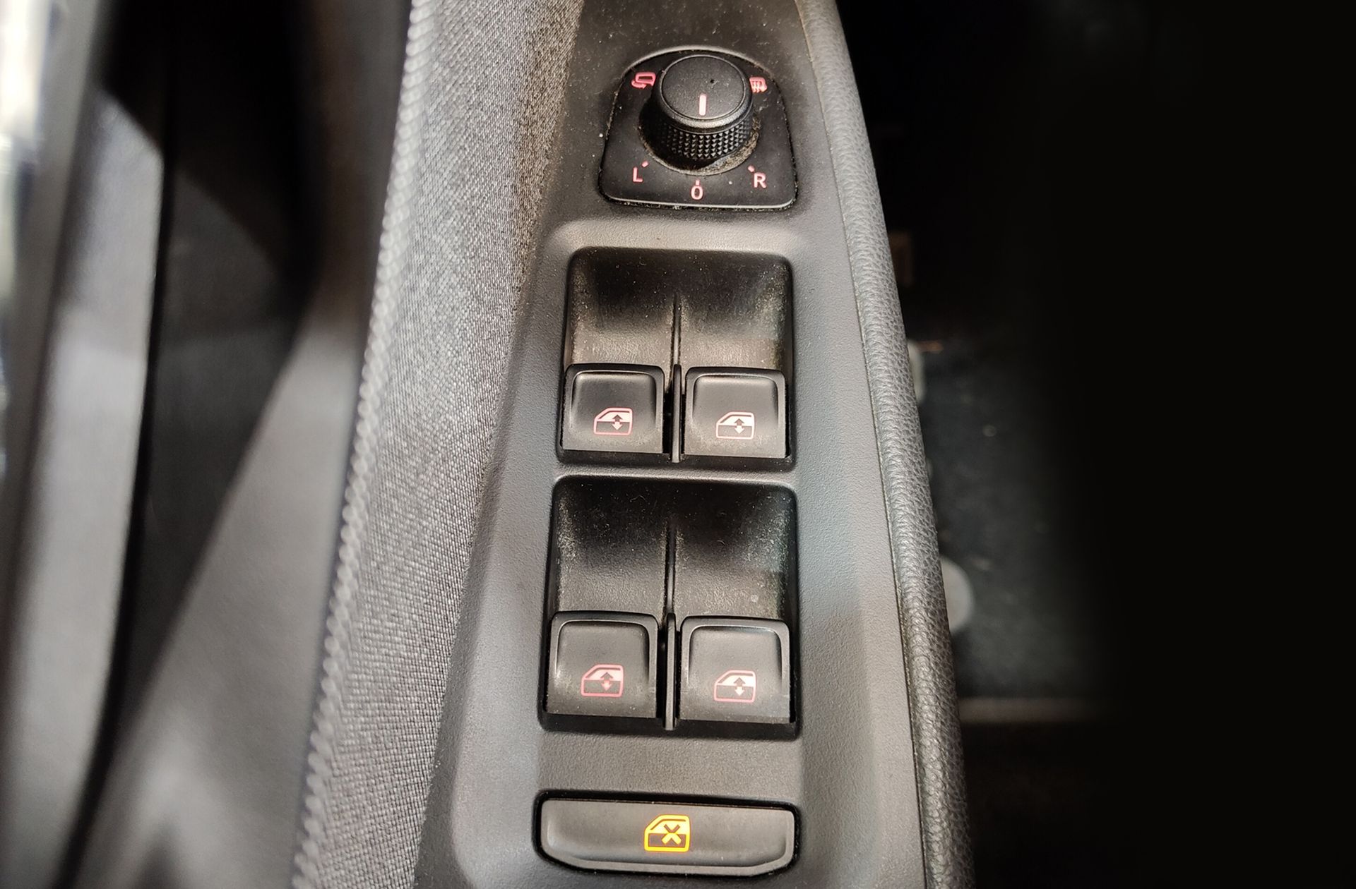SEAT León ST 2.0 TDI FR DSG - foto 31