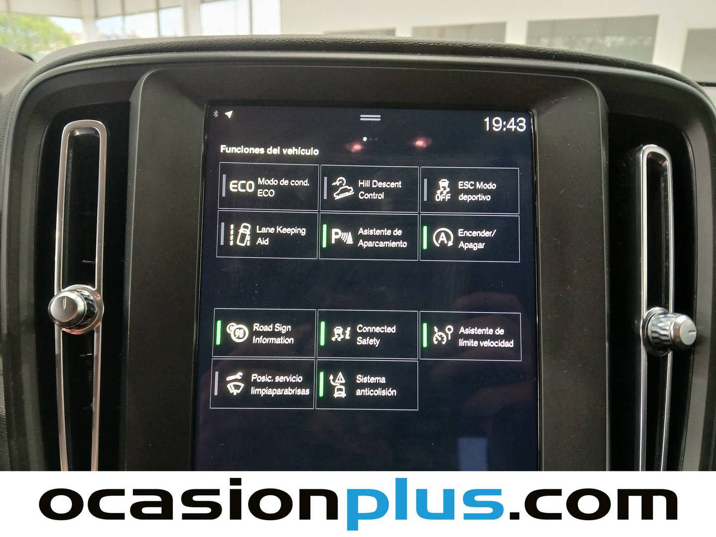 Volvo XC40 Volvo XC40 T2 Momentum Core (129 CV) 129cv