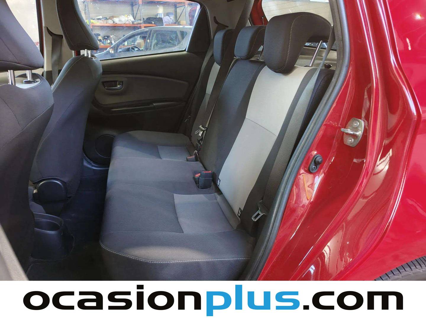 Foto asientos traseros Toyota Yaris Toyota Yaris 1.5 Feel! Edition (111 CV)