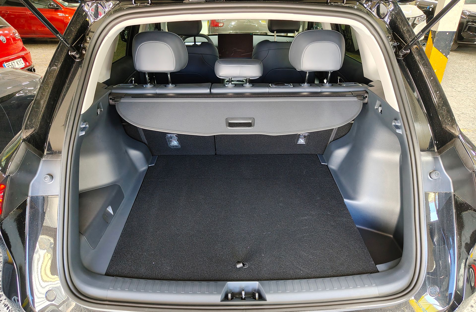 Geely Starray EM-i 1.5 PHEV Pro - foto 19