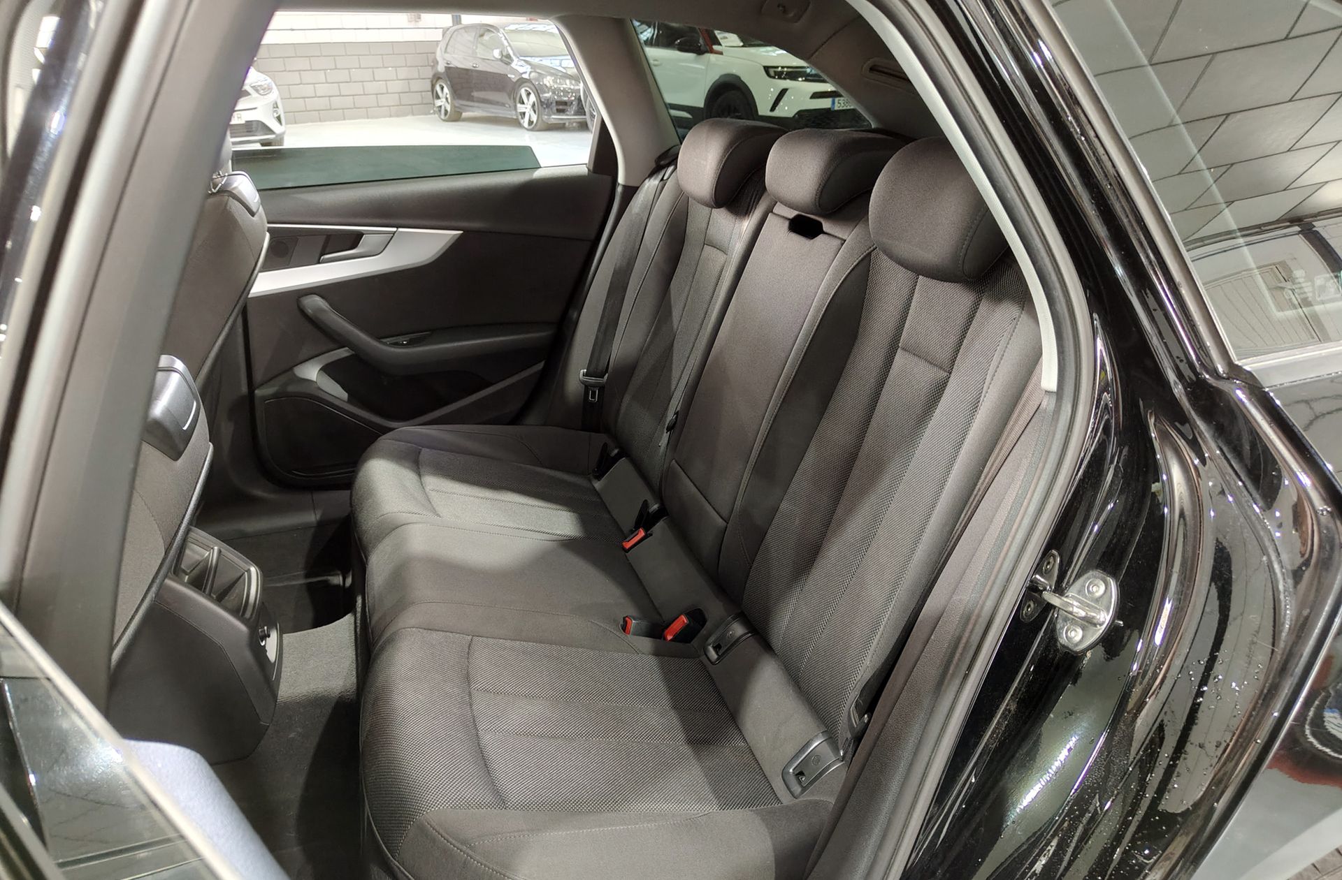 Audi A4 Avant Advanced edition 2.0 TDI - foto 11