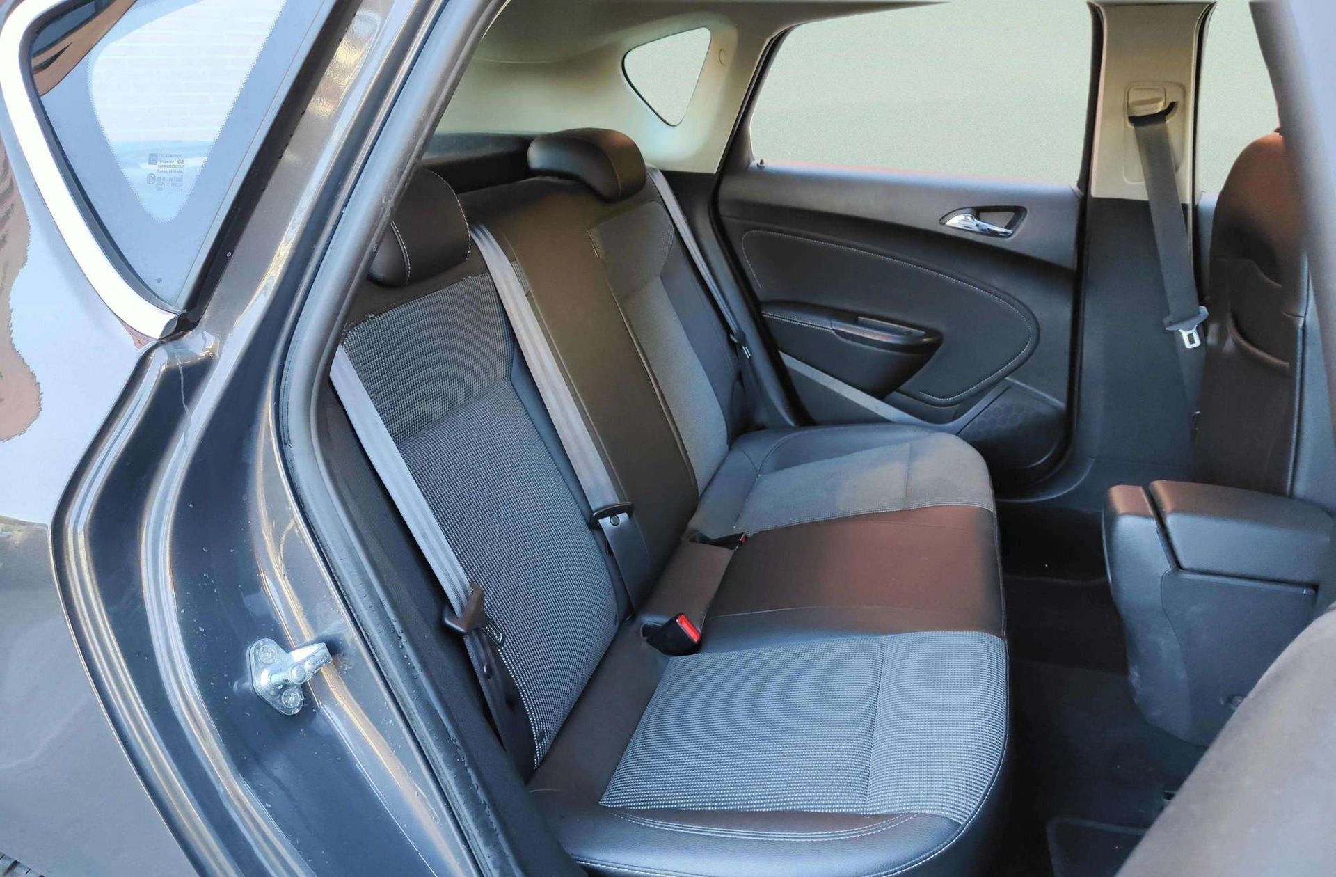 Opel Astra 1.7 CDTI Excellence - foto 14