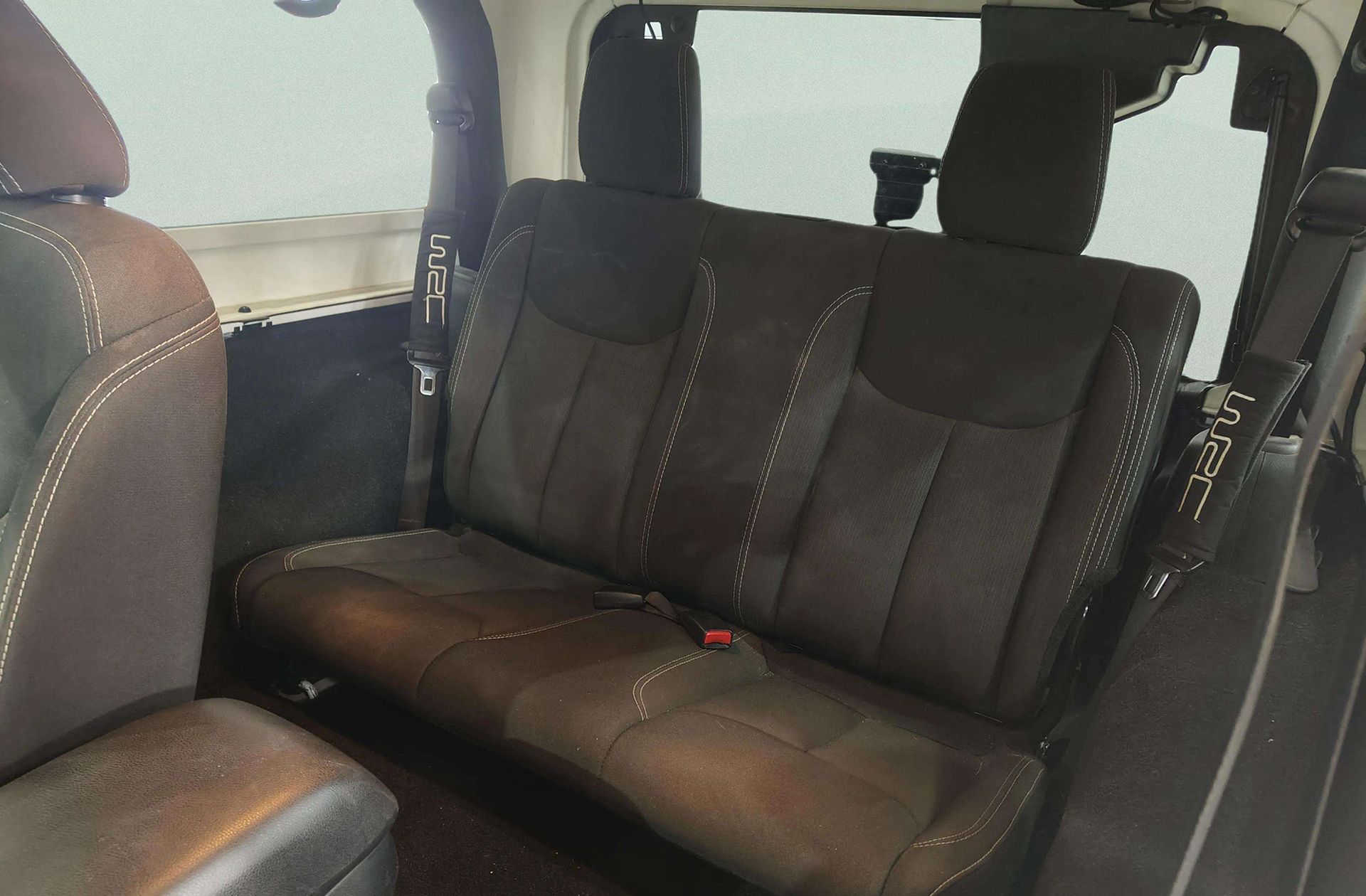 Jeep Wrangler 2.8 CRD Sahara - foto 11