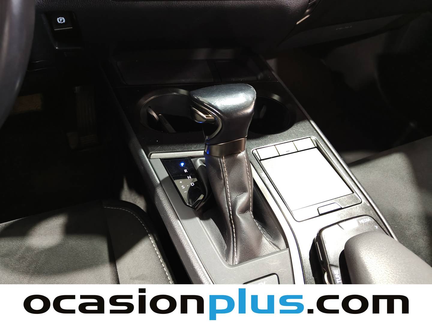 Lexus UX Lexus UX 250h Business 2WD (184 CV) de segunda mano
