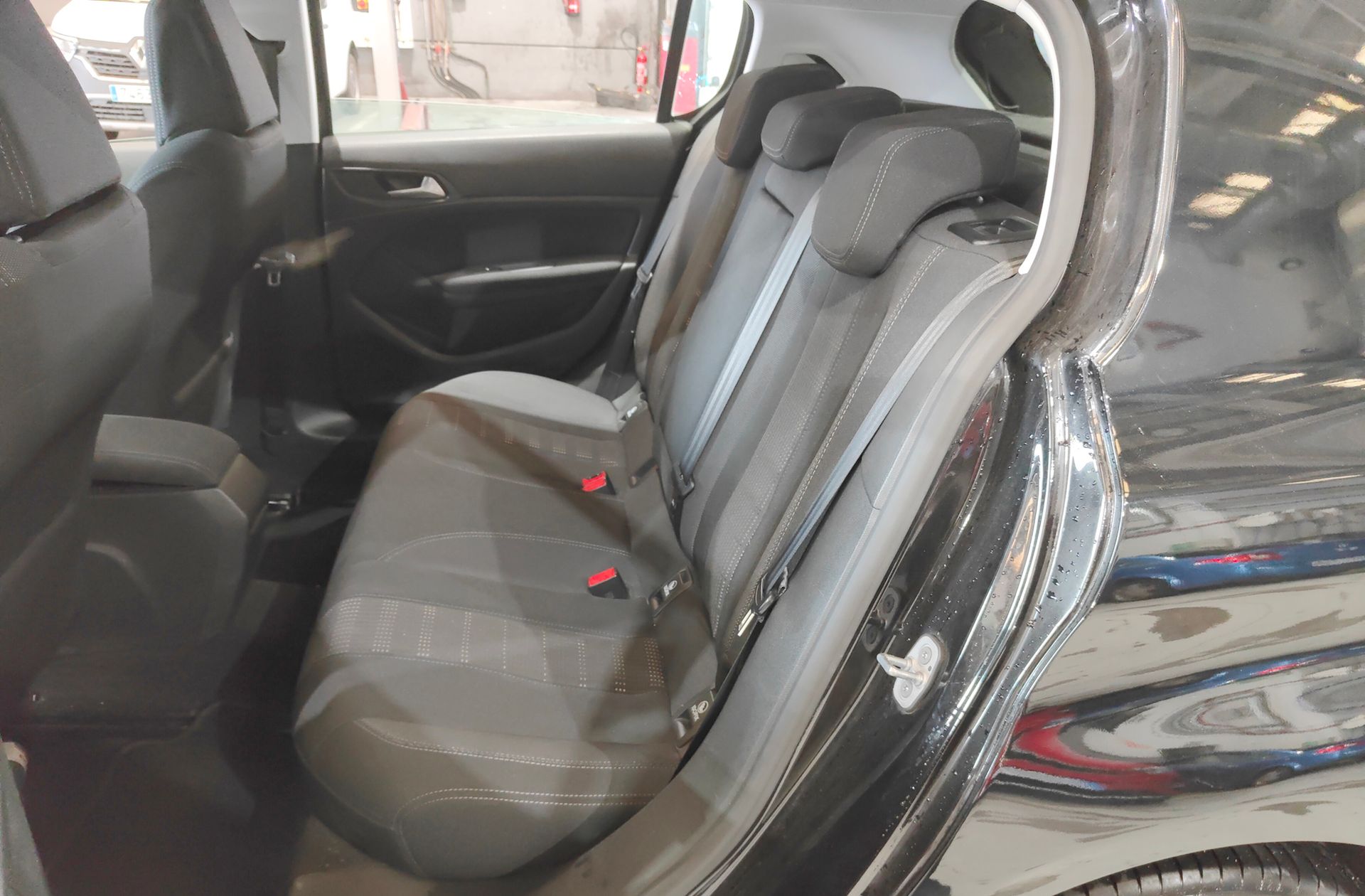 Peugeot 308 1.6 e-HDI Allure - foto 10